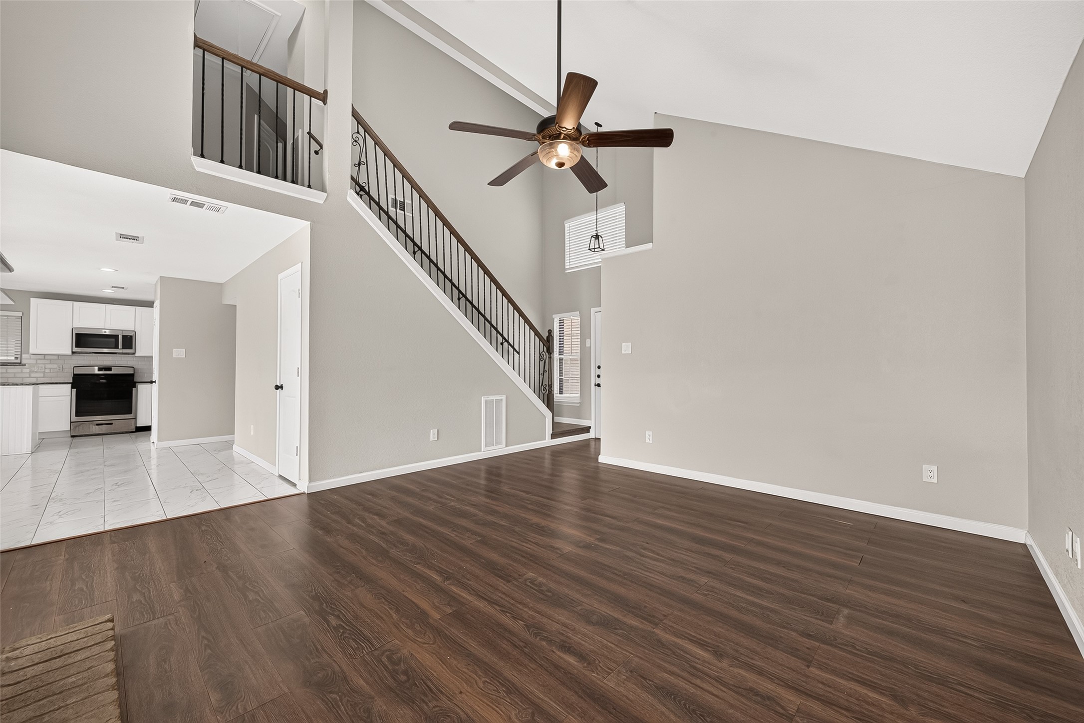 2519 Silver Cypress Drive Property Photo 6