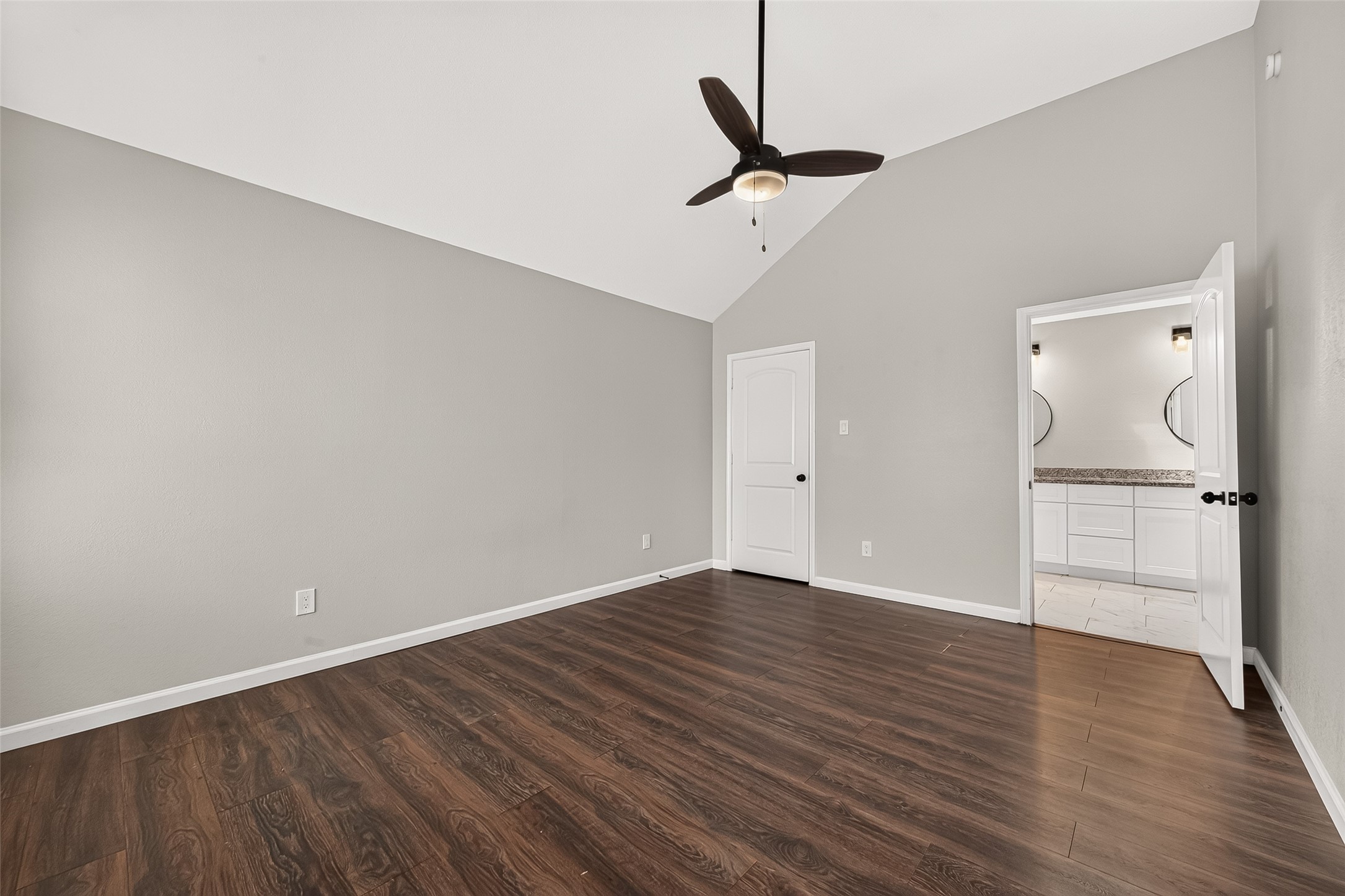 2519 Silver Cypress Drive Property Photo 9