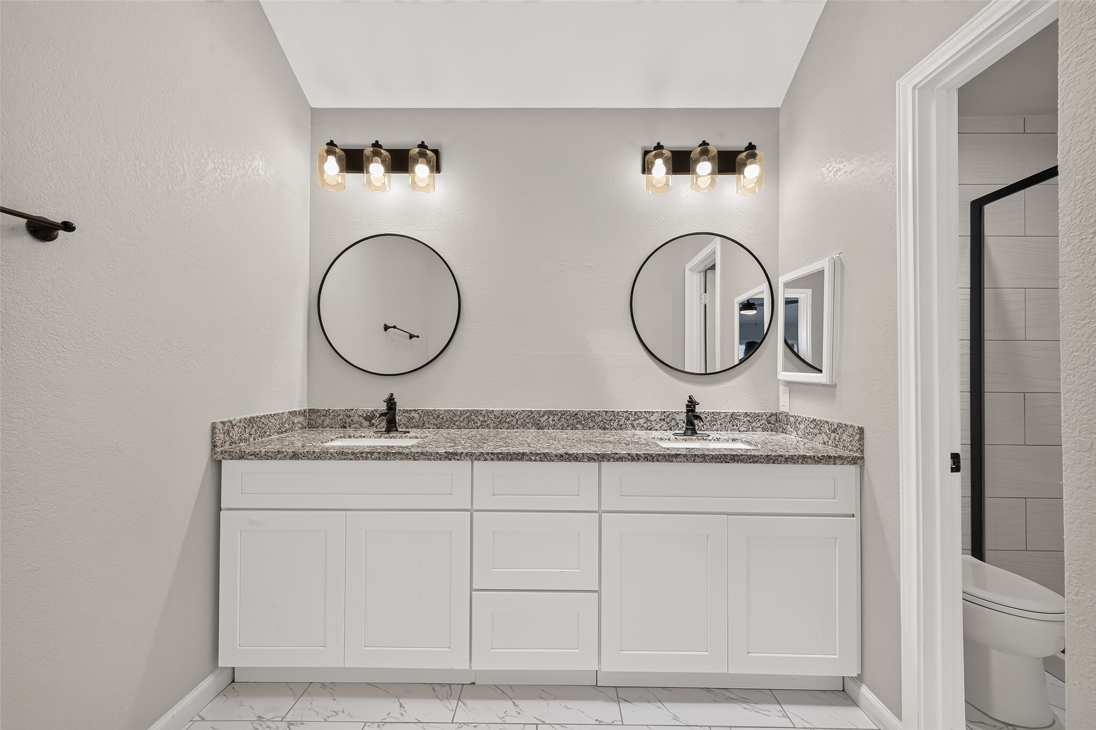 2519 Silver Cypress Drive Property Photo 13