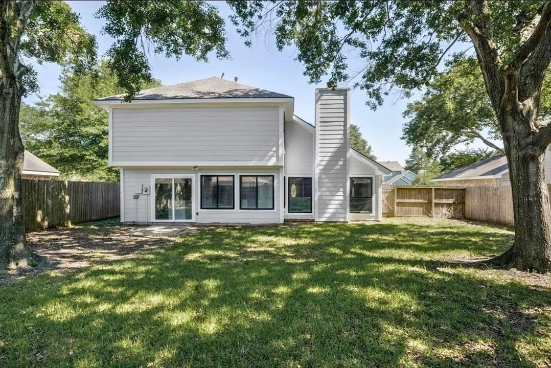 2519 Silver Cypress Drive Property Photo 3
