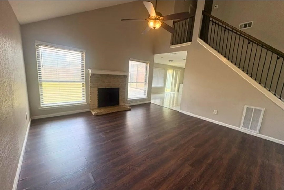 2519 Silver Cypress Drive Property Photo 7