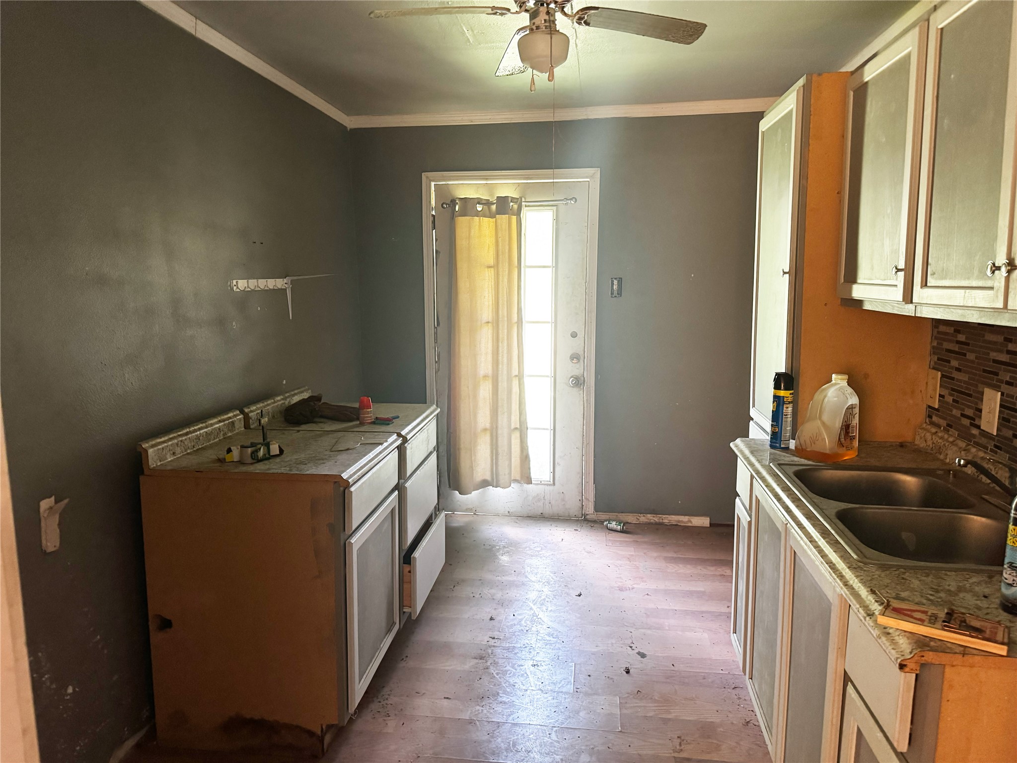 5950 Southlark Street Property Photo 8