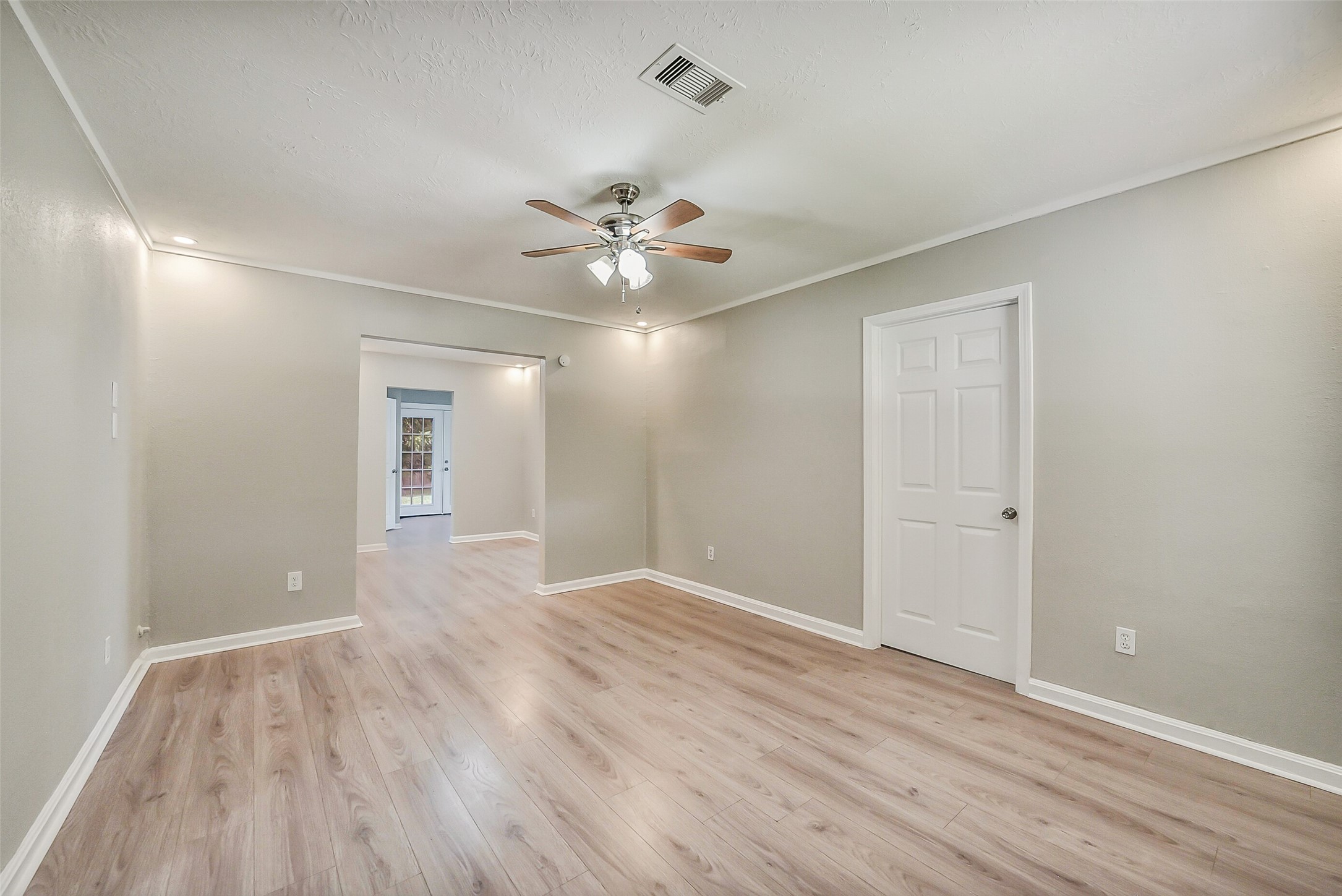 312 S Utah Street Property Photo 4