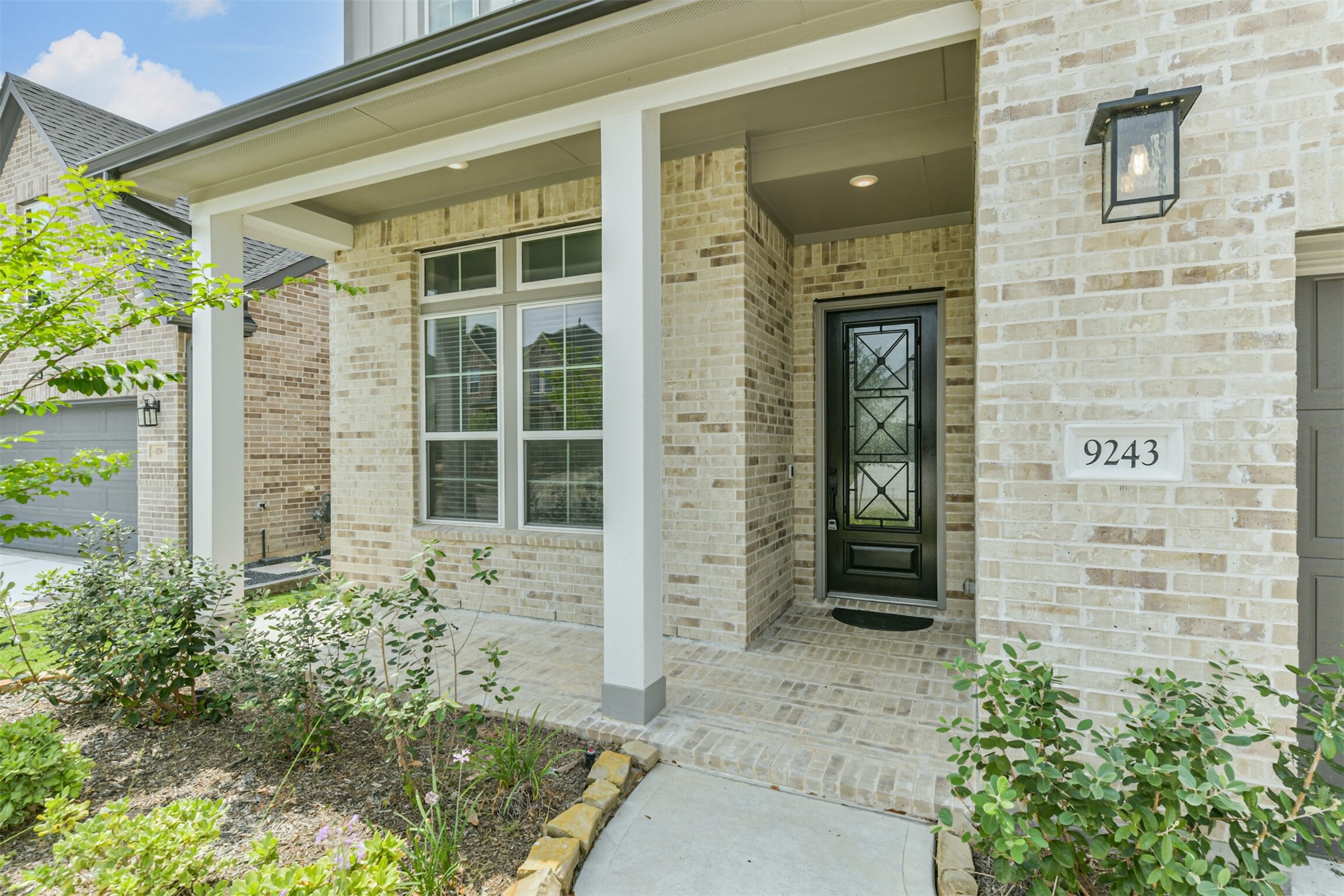 9243 Trimble Landing Drive Property Photo 3
