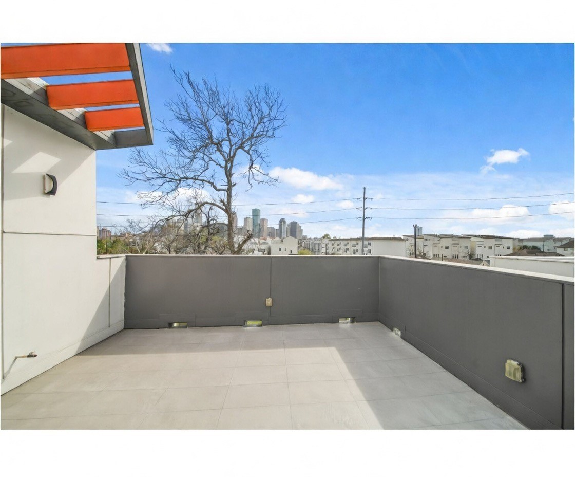 1918 Goliad Street B Property Photo 7