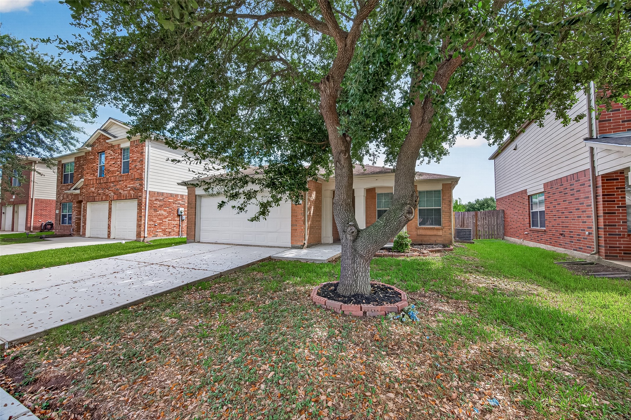 14922 Sugar Sweet Drive Property Photo 5