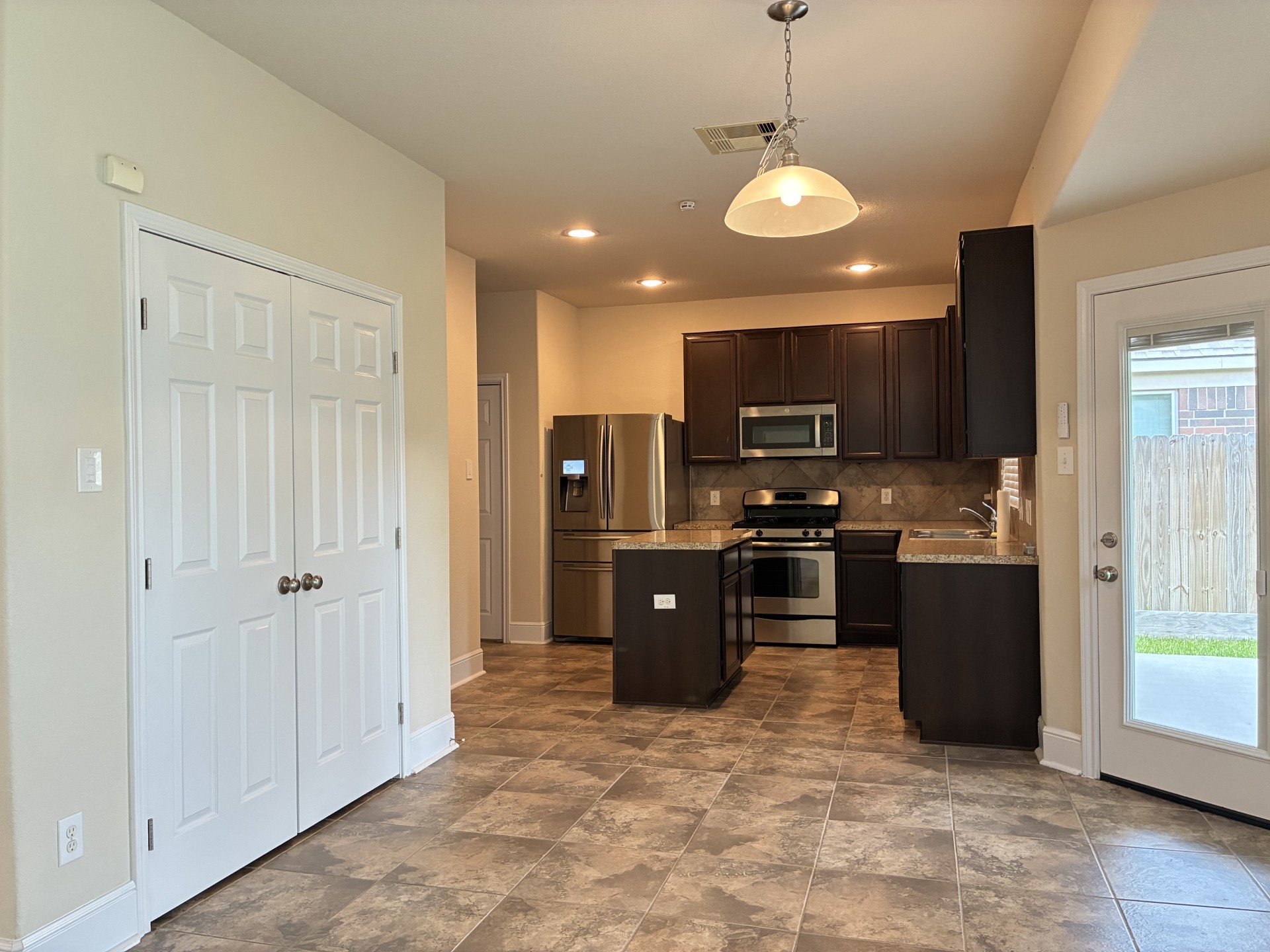 2588 Hallmark Oak Street Property Photo 1