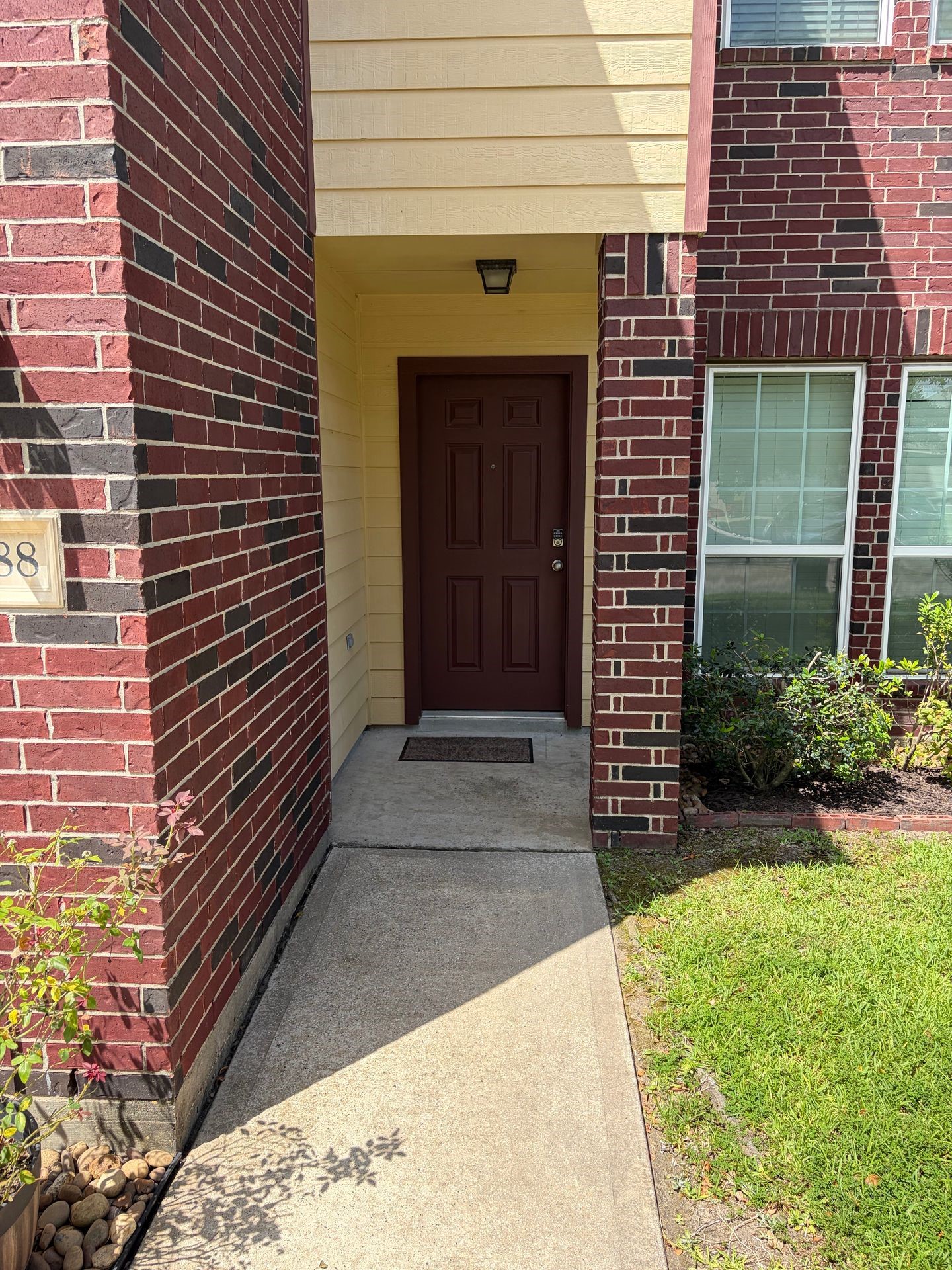 2588 Hallmark Oak Street Property Photo 3