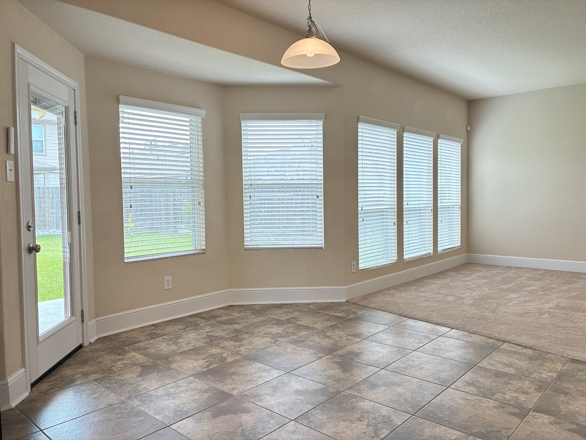 2588 Hallmark Oak Street Property Photo 8