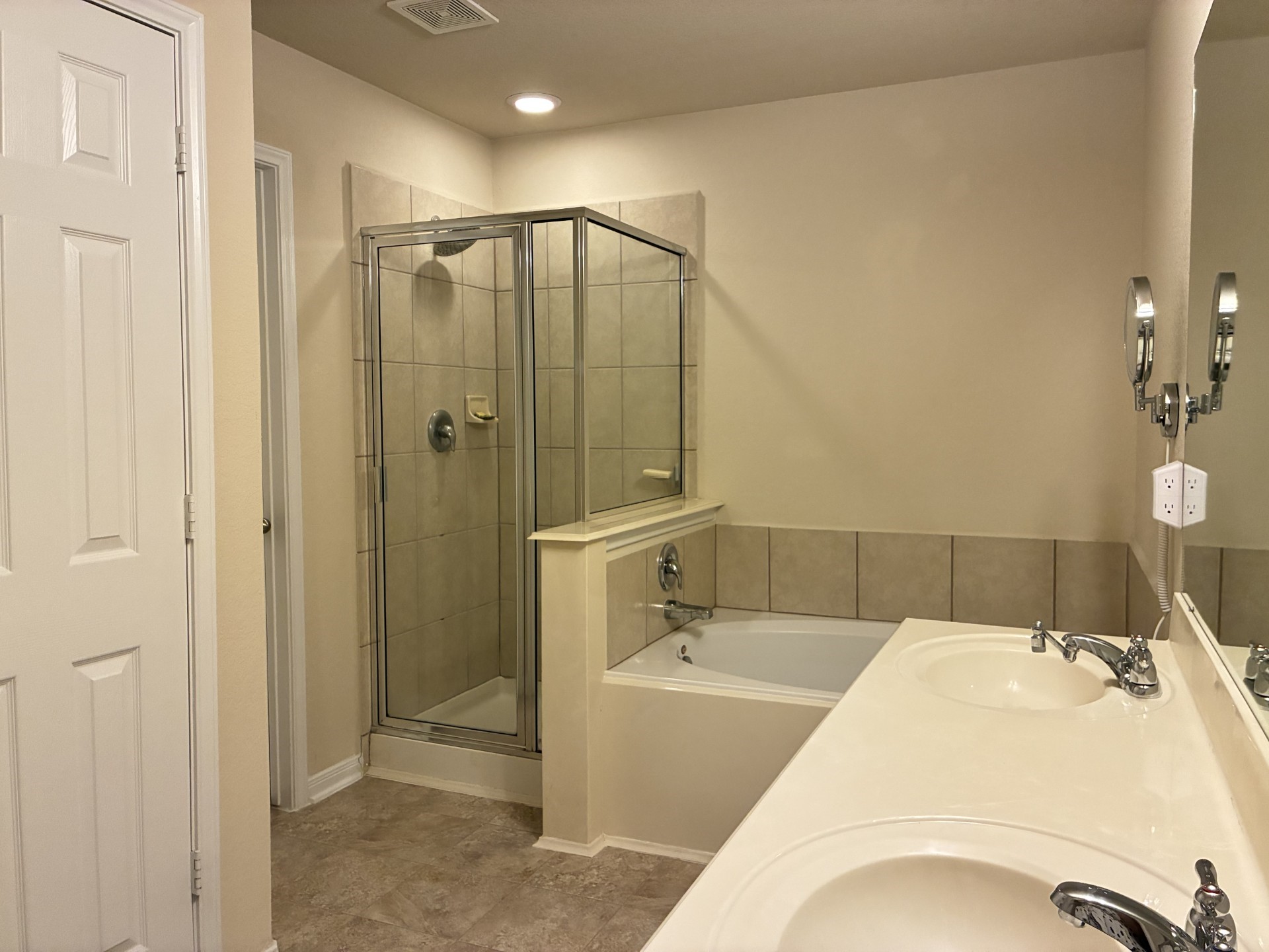 2588 Hallmark Oak Street Property Photo 21