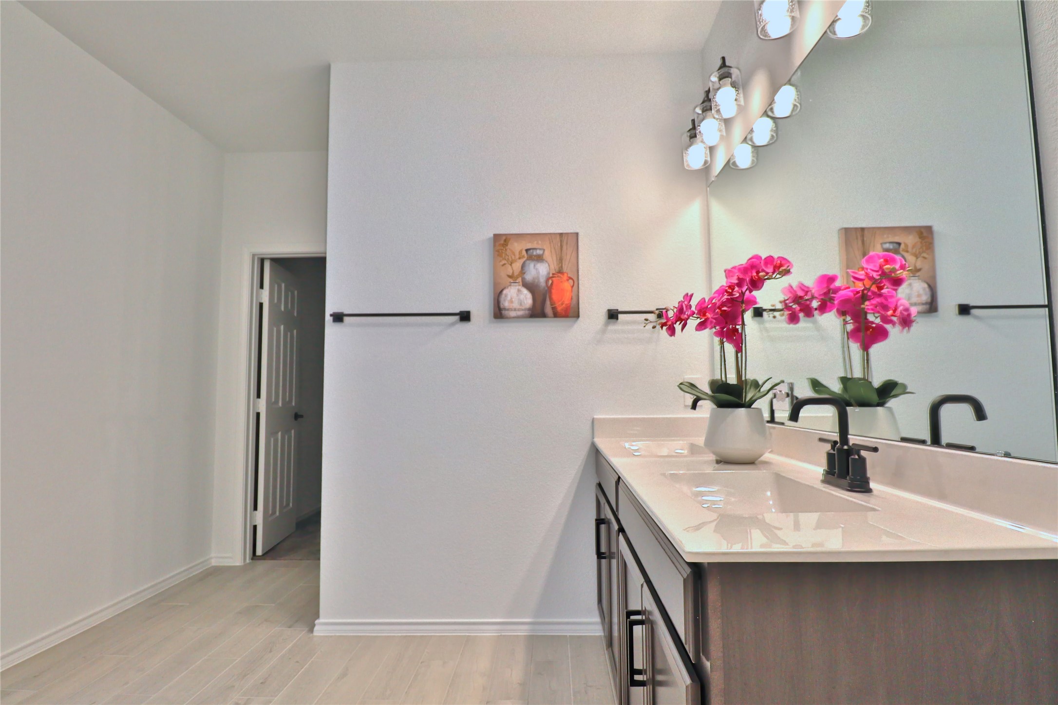 10411 Harmon Smith Drive Property Photo 14