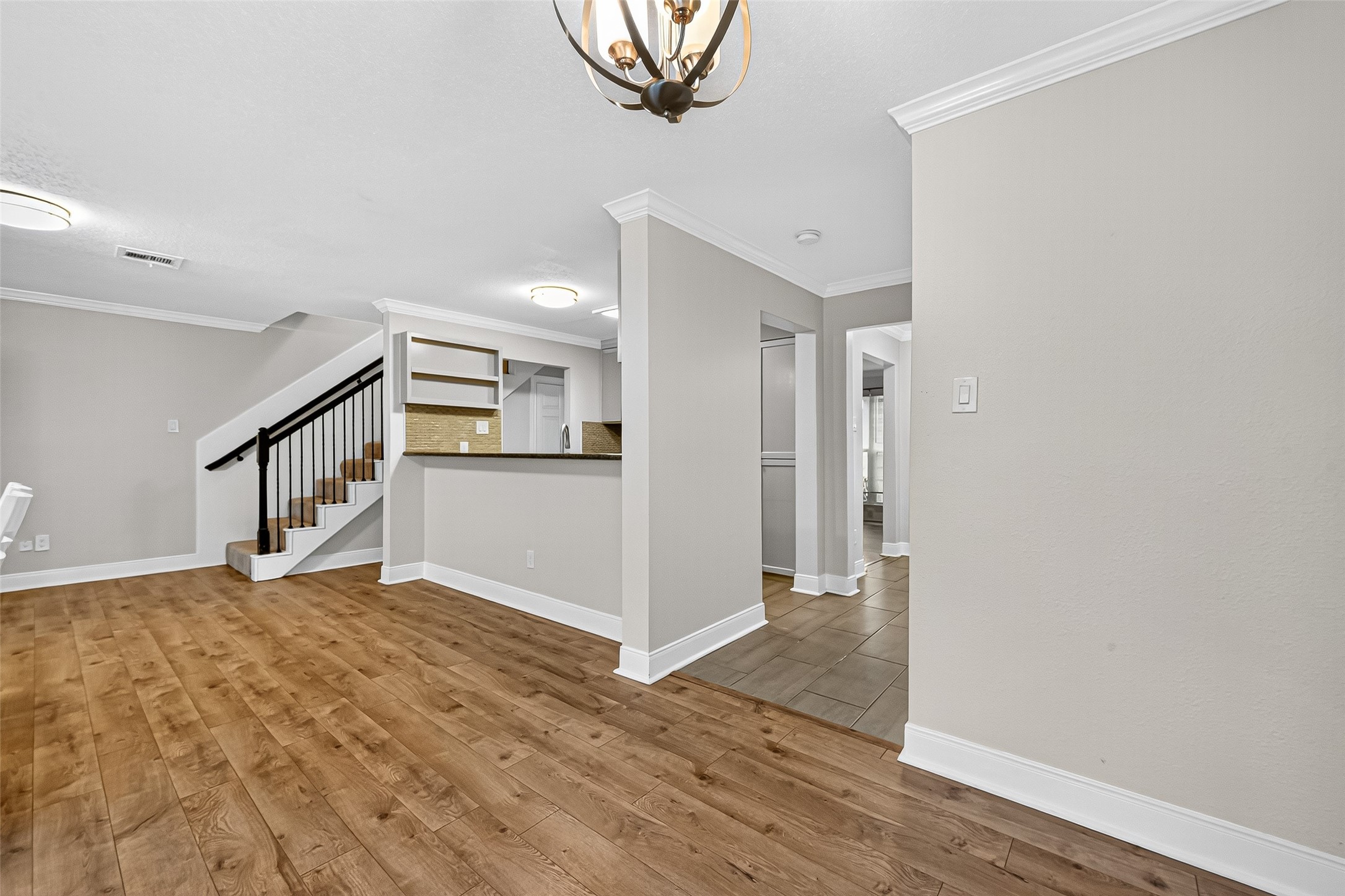 711 Worthshire Street Property Photo 8