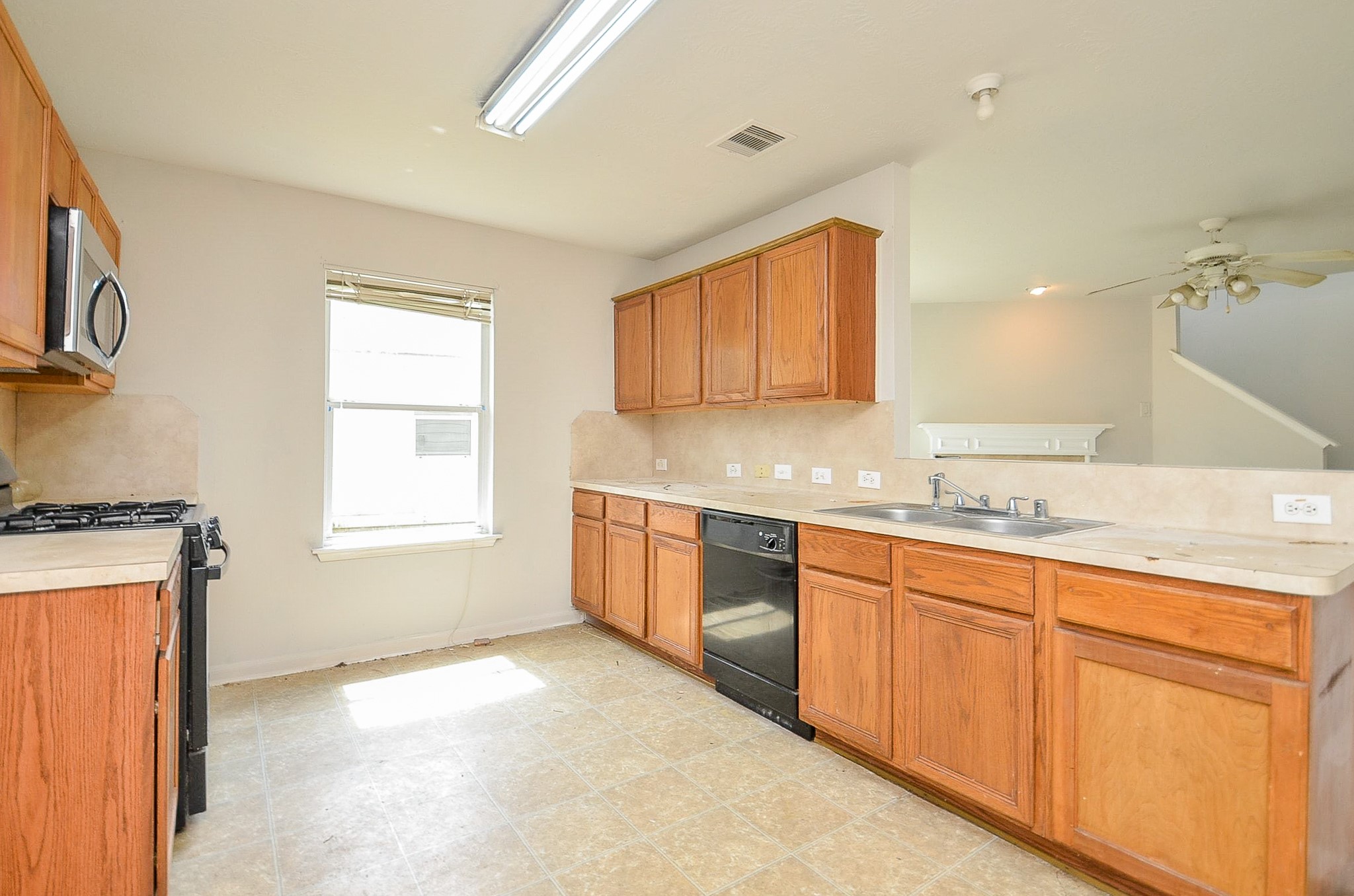 20726 Hardwick Oaks Drive Property Photo 9