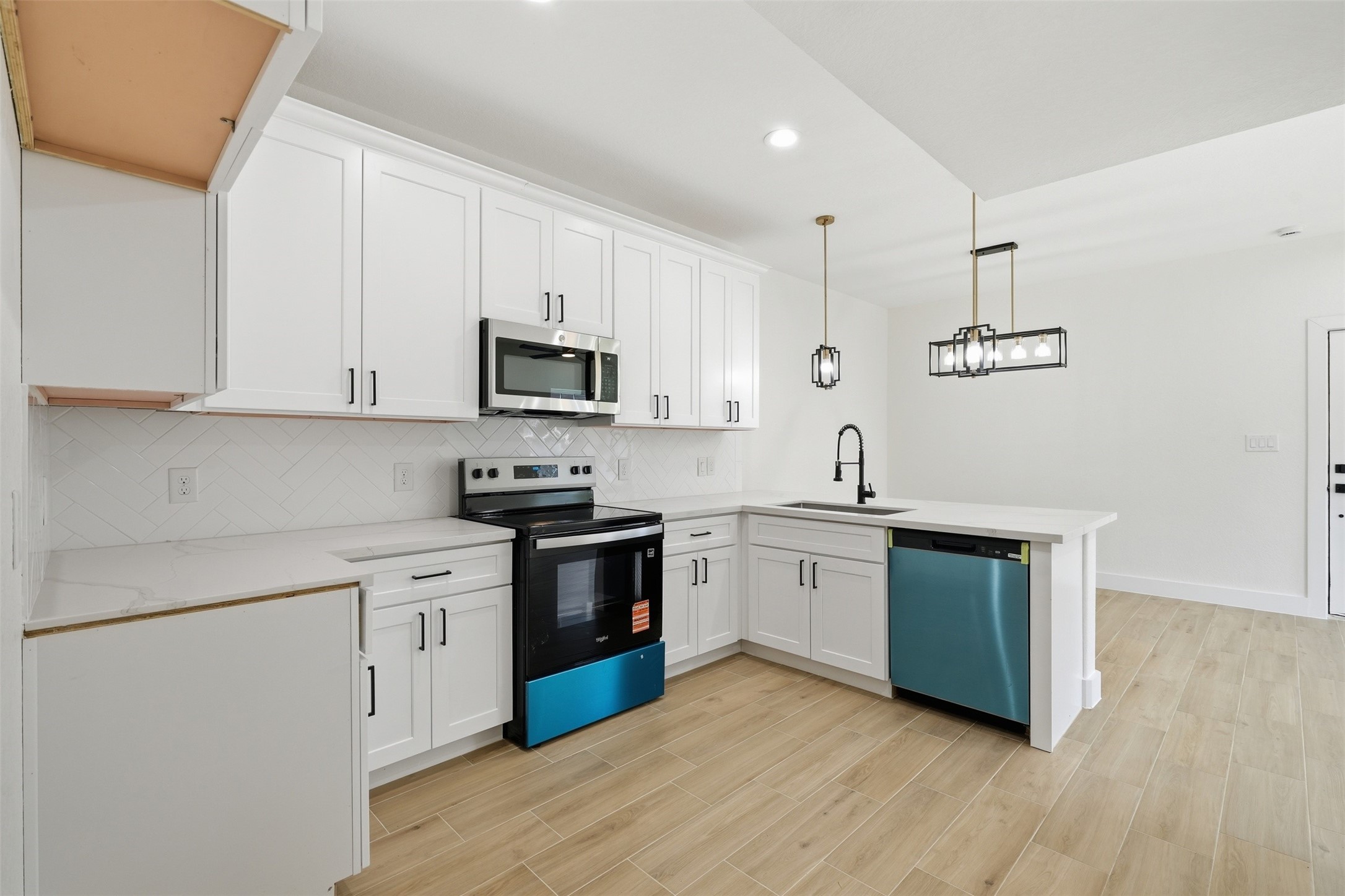428 Rhode Island Street B Property Photo 7