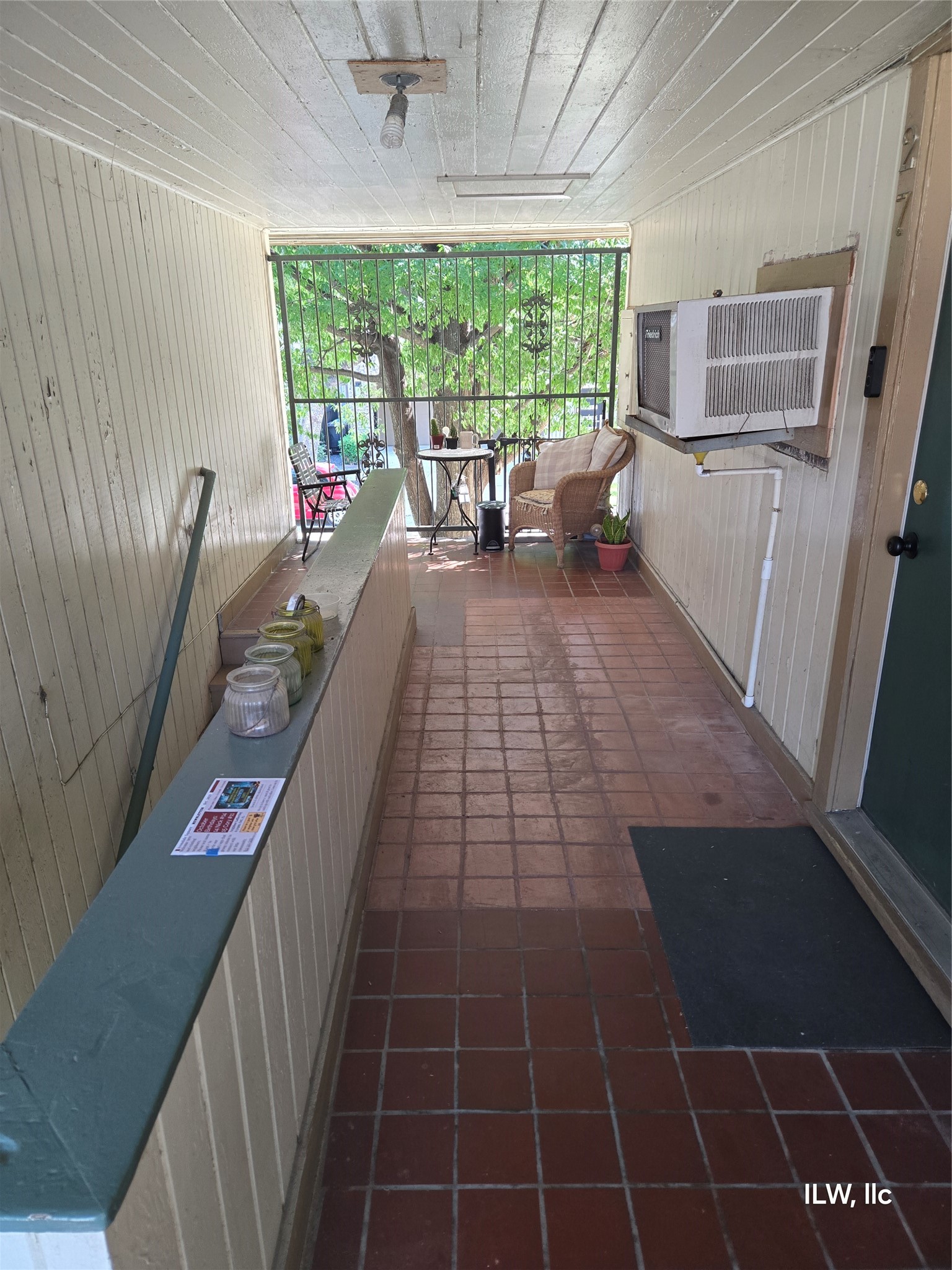 301 Avondale Street 28 Property Photo 8
