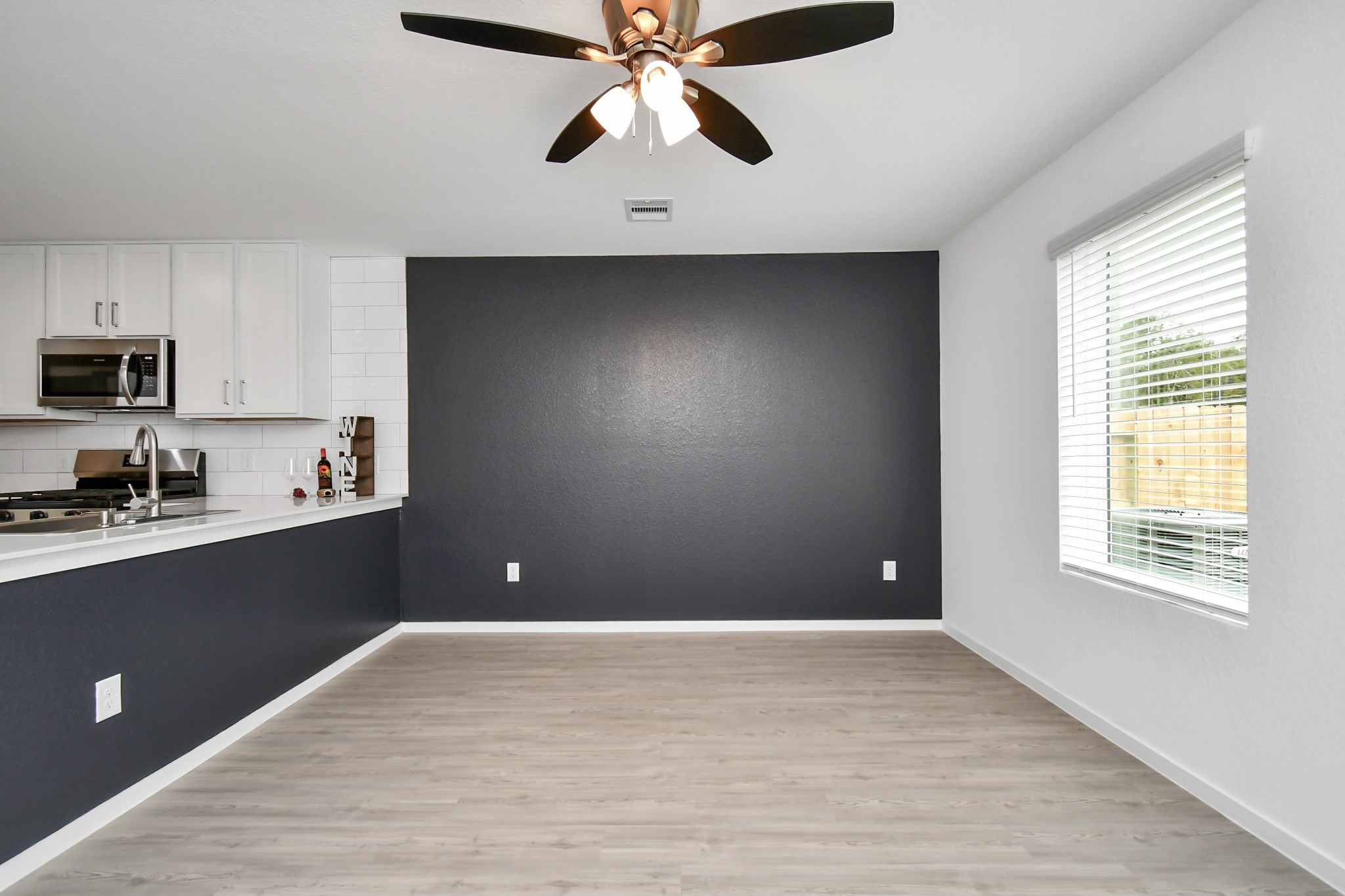 21377 Carosella Drive Property Photo 8
