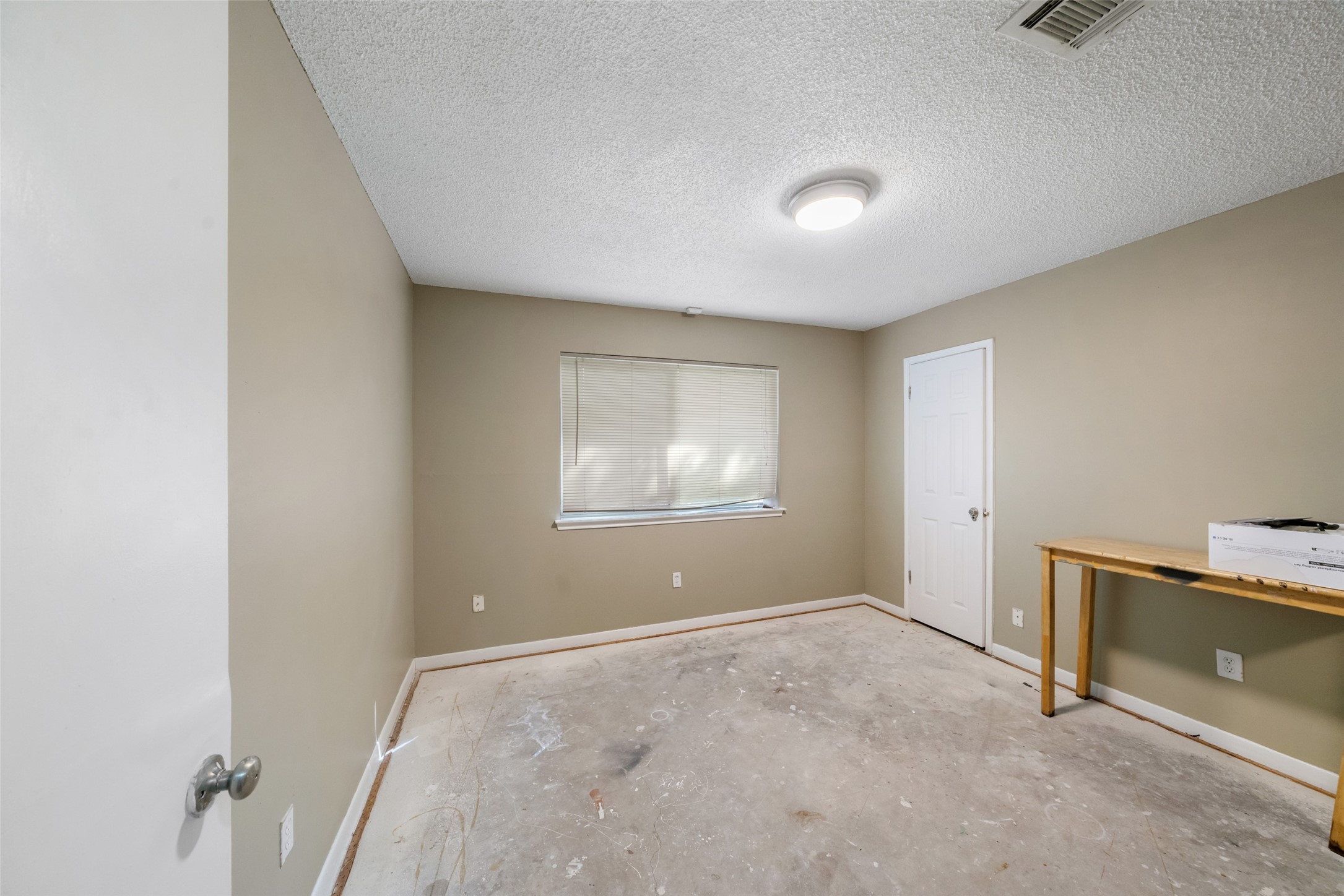 10831 Valley Hills Drive Property Photo 18