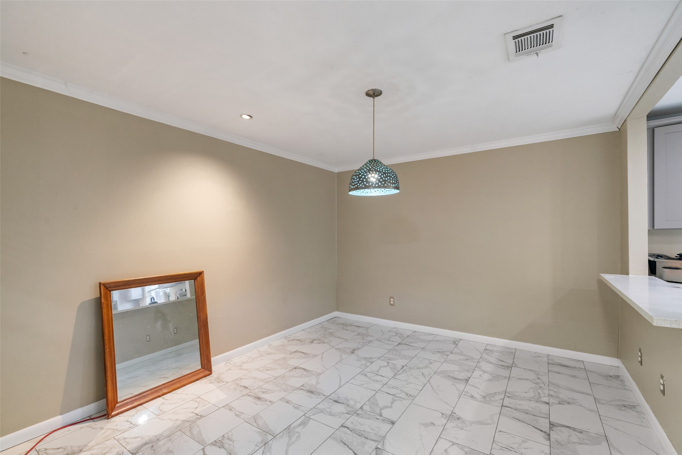 10831 Valley Hills Drive Property Photo 24