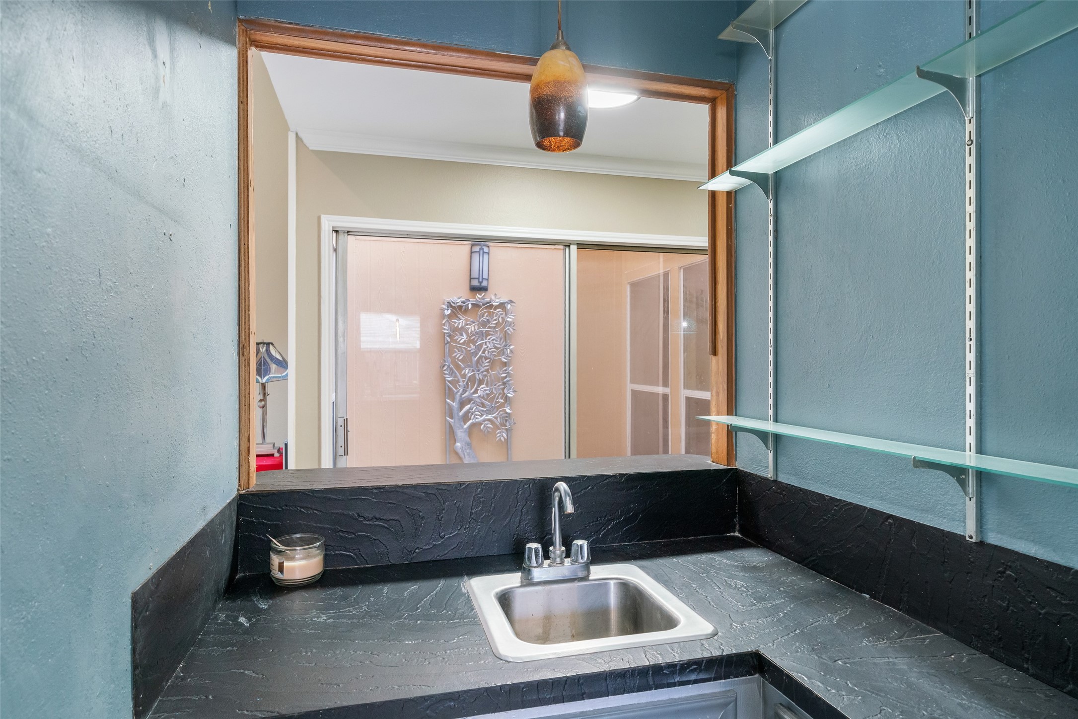 10831 Valley Hills Drive Property Photo 25