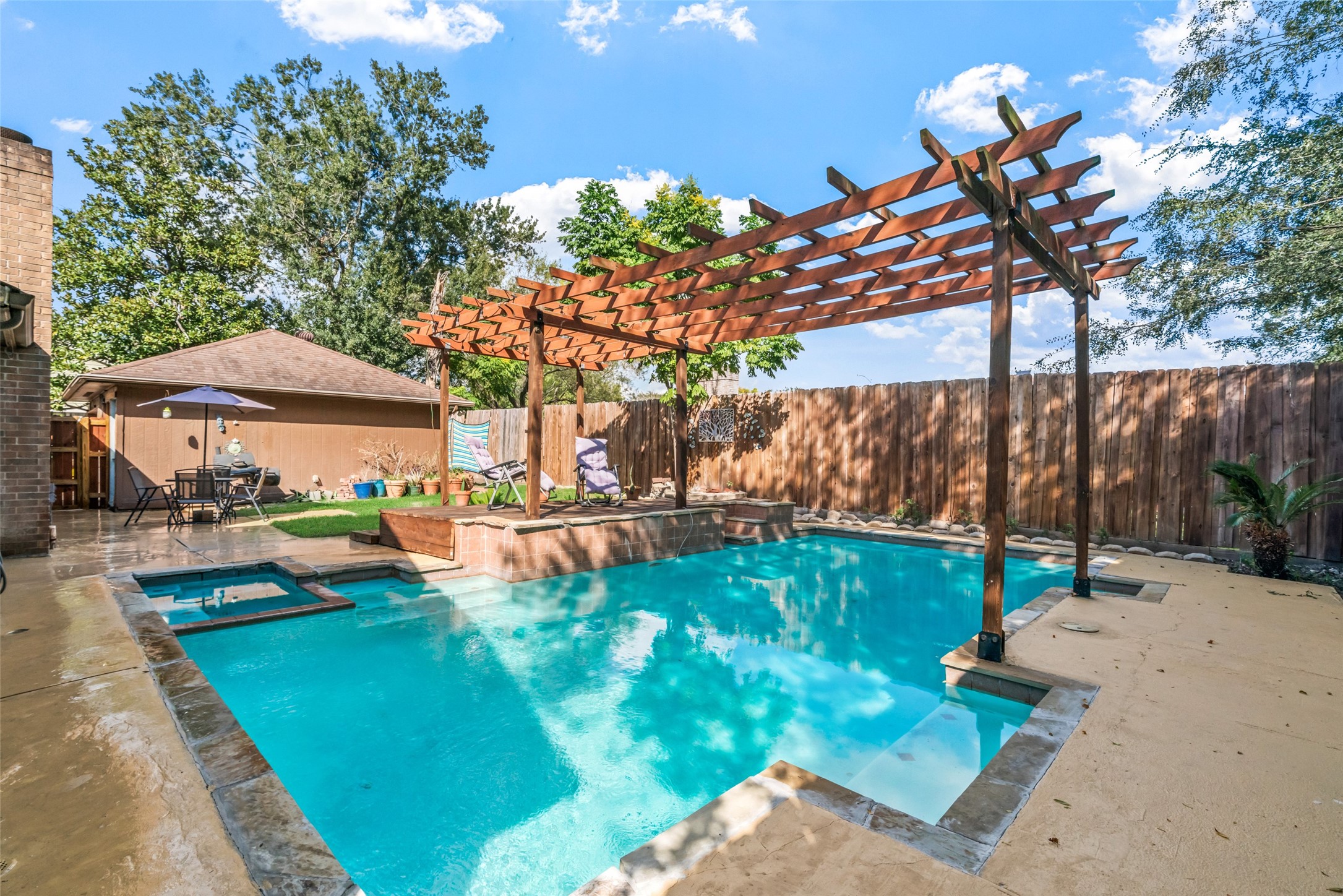 10831 Valley Hills Drive Property Photo 31