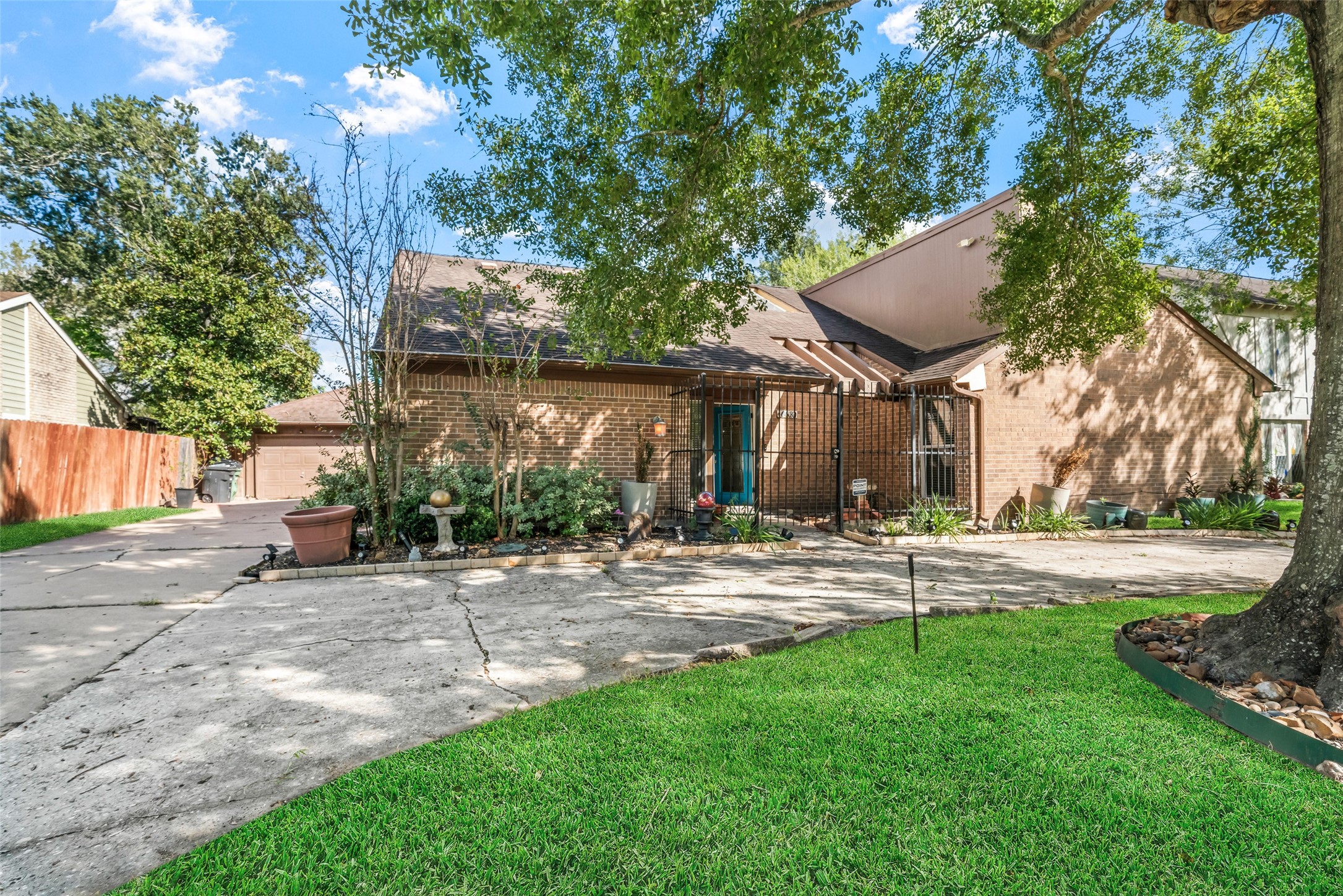 10831 Valley Hills Drive Property Photo 33