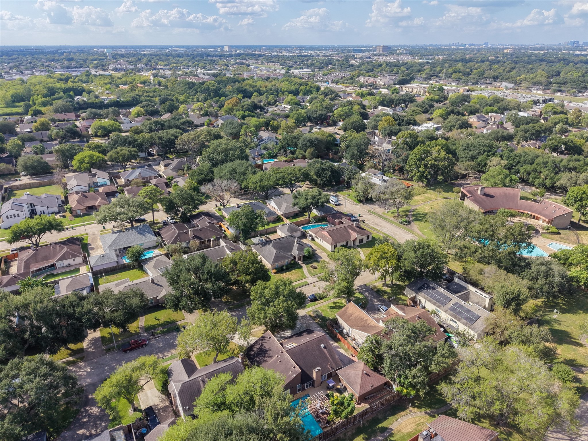 10831 Valley Hills Drive Property Photo 35