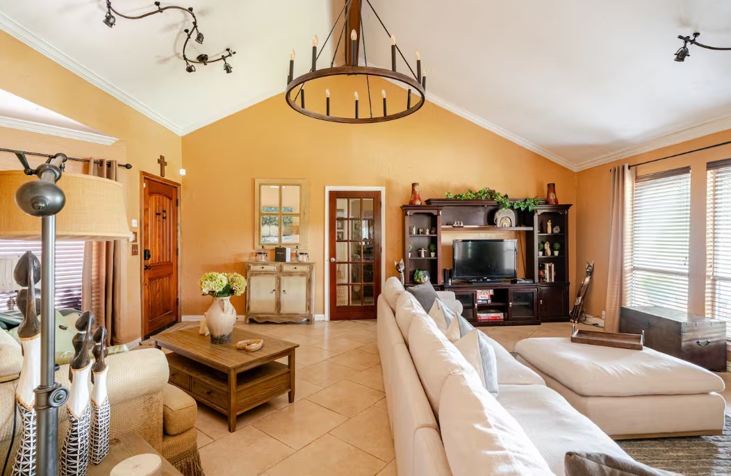 2526 Creekway Circle Property Photo 17
