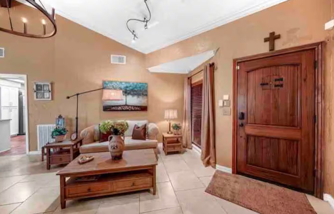 2526 Creekway Circle Property Photo 18