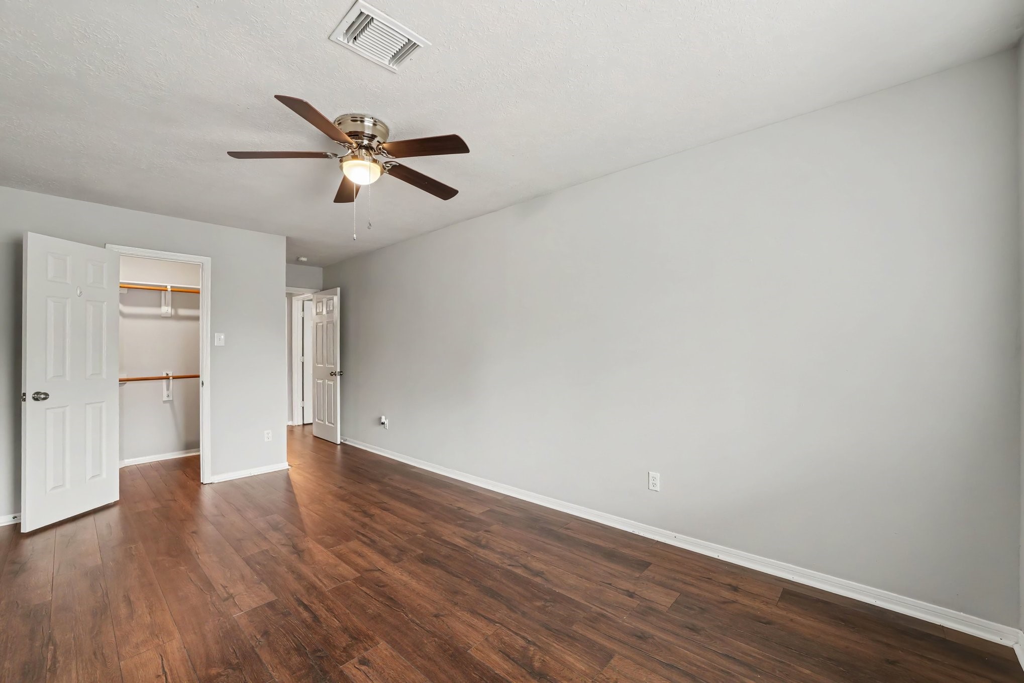 21415 Santa Clara Drive Property Photo 14