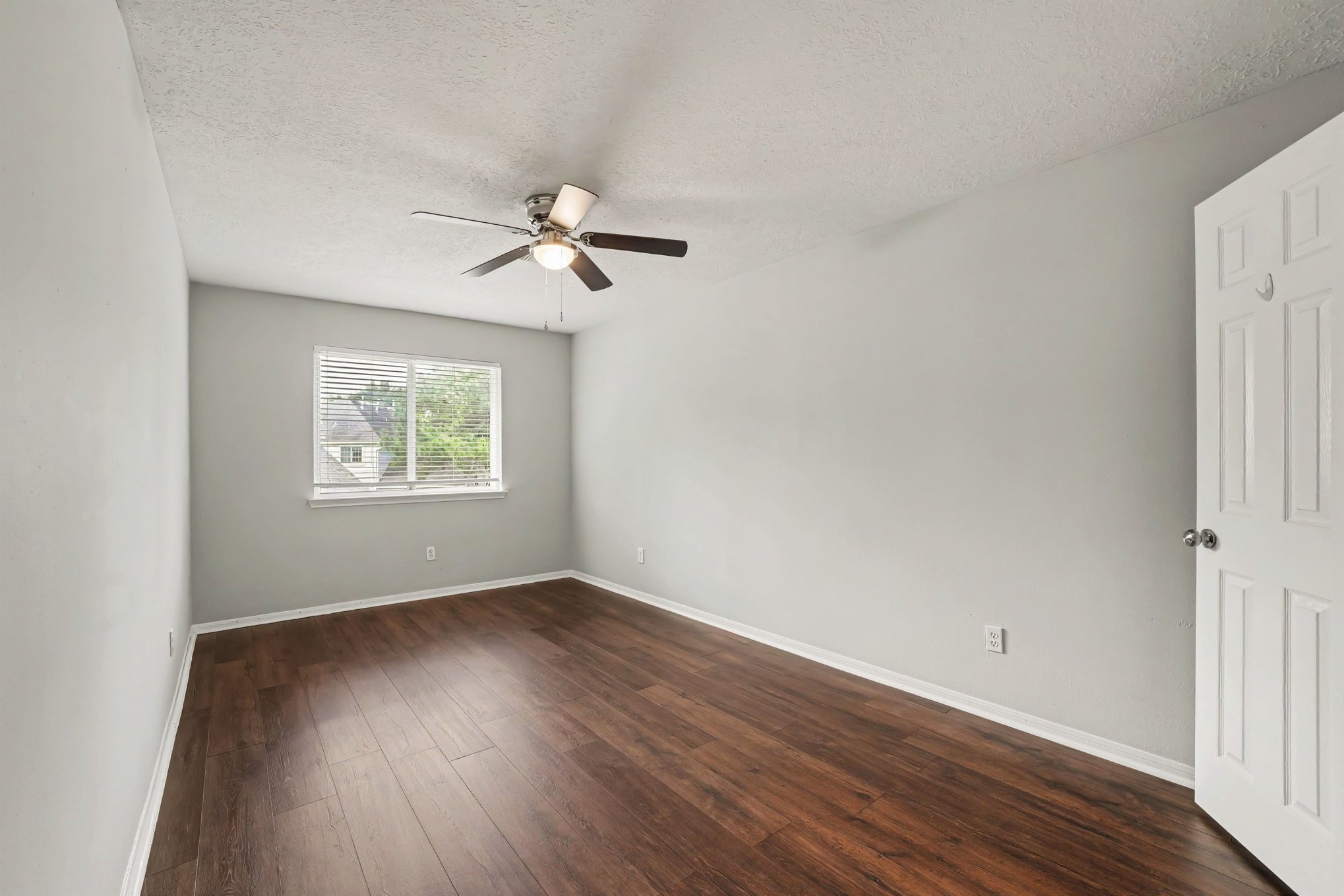 21415 Santa Clara Drive Property Photo 19