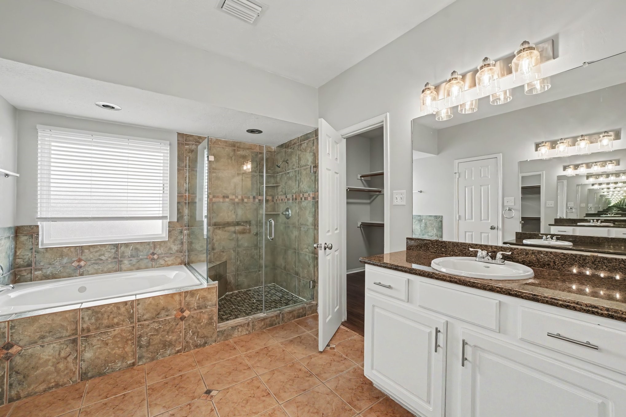 21415 Santa Clara Drive Property Photo 24