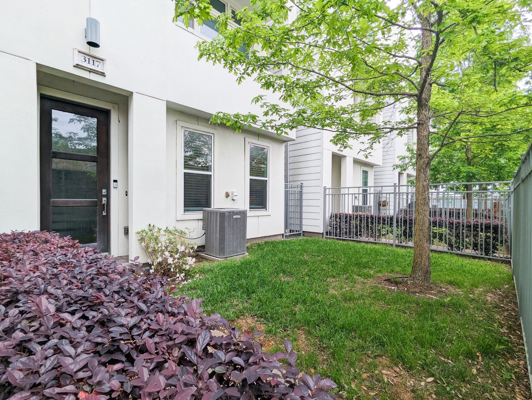 3117 Leeland Street Property Photo 3