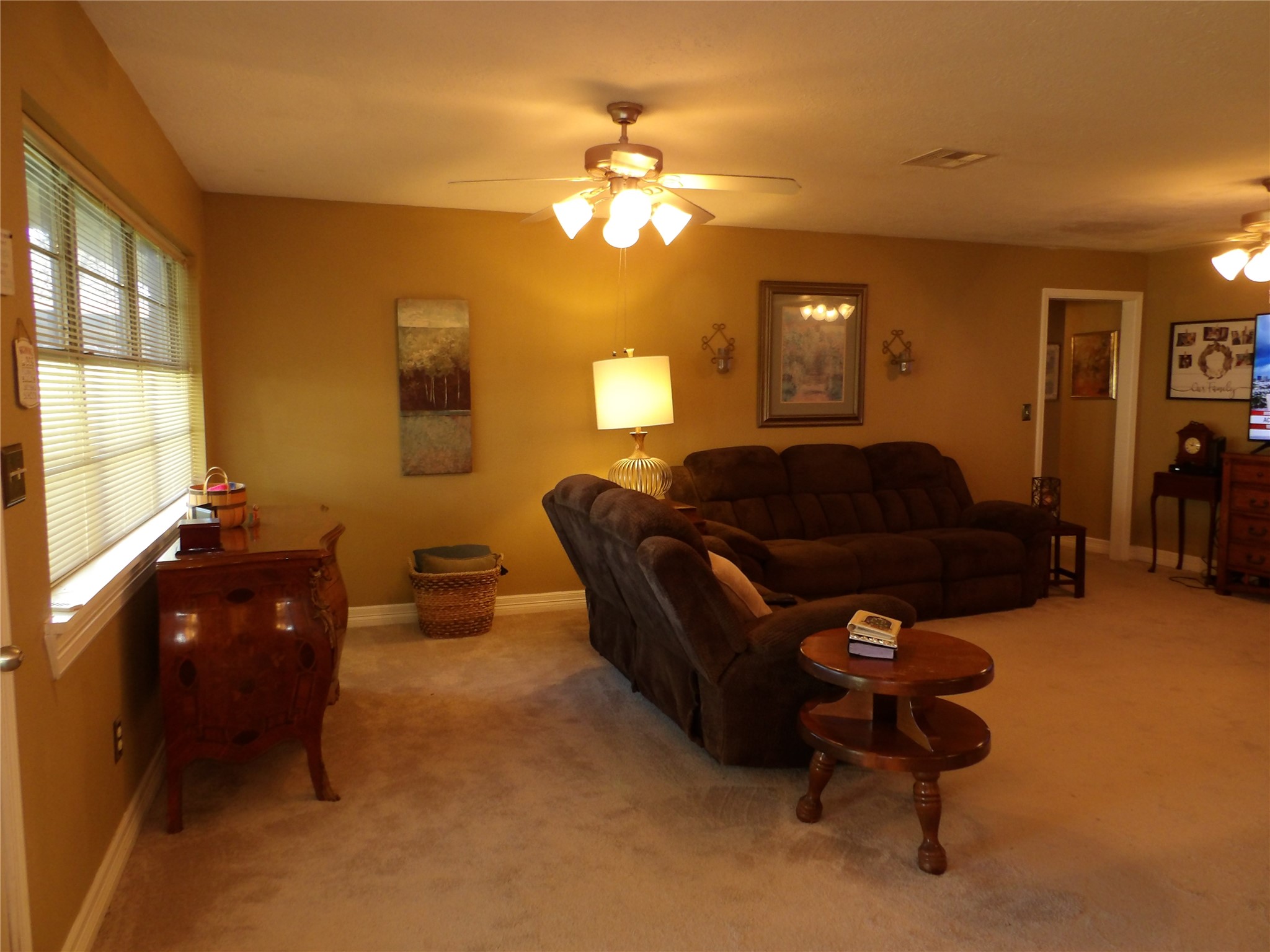 303 Coronation Drive Property Photo 2