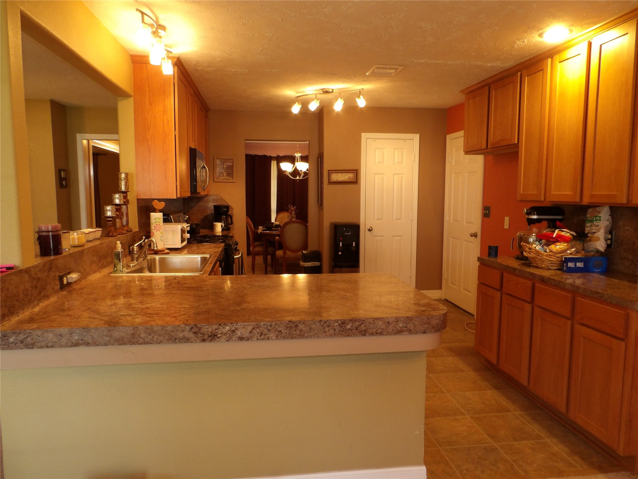 303 Coronation Drive Property Photo 4