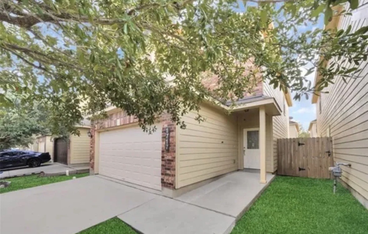 1717 Don Alejandro Property Photo 4