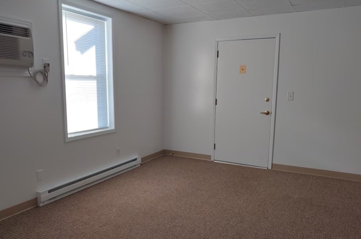 2202 Broadway Property Photo 4