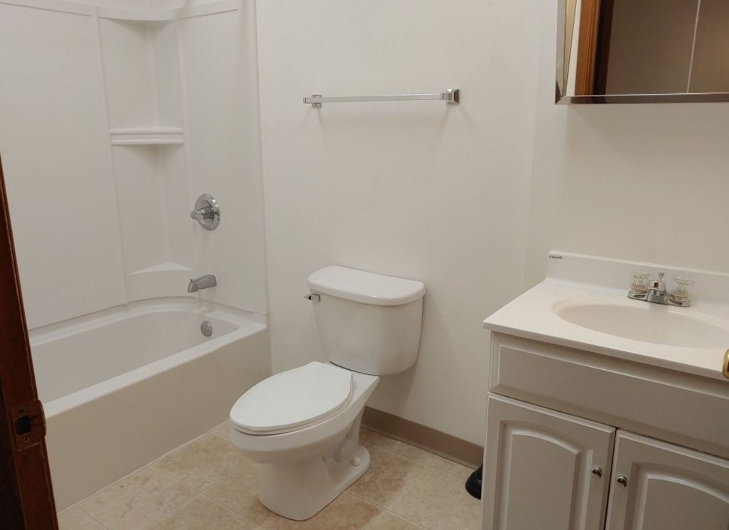 2202 Broadway Property Photo 6