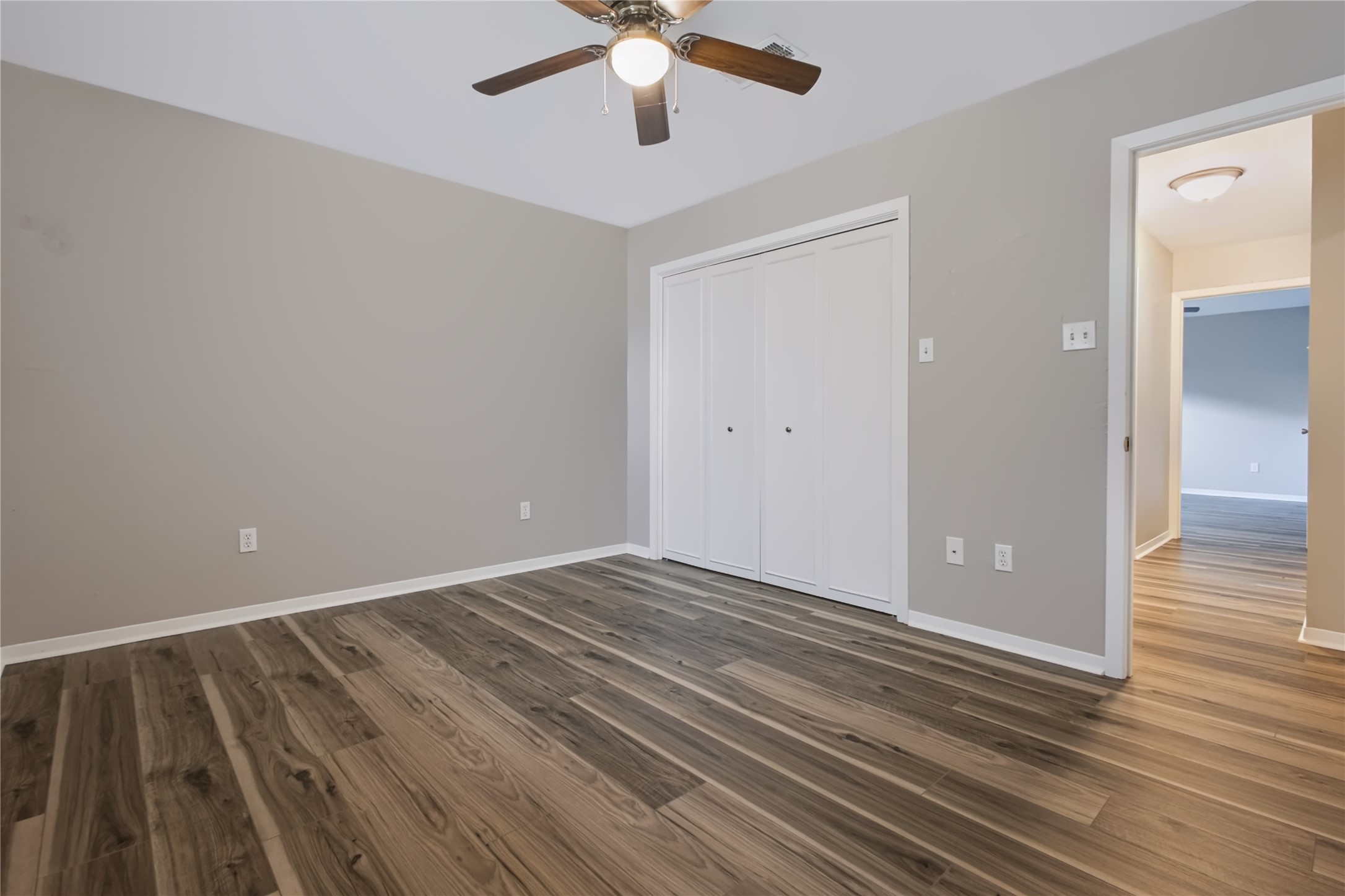 2405 Powell Street Property Photo 16