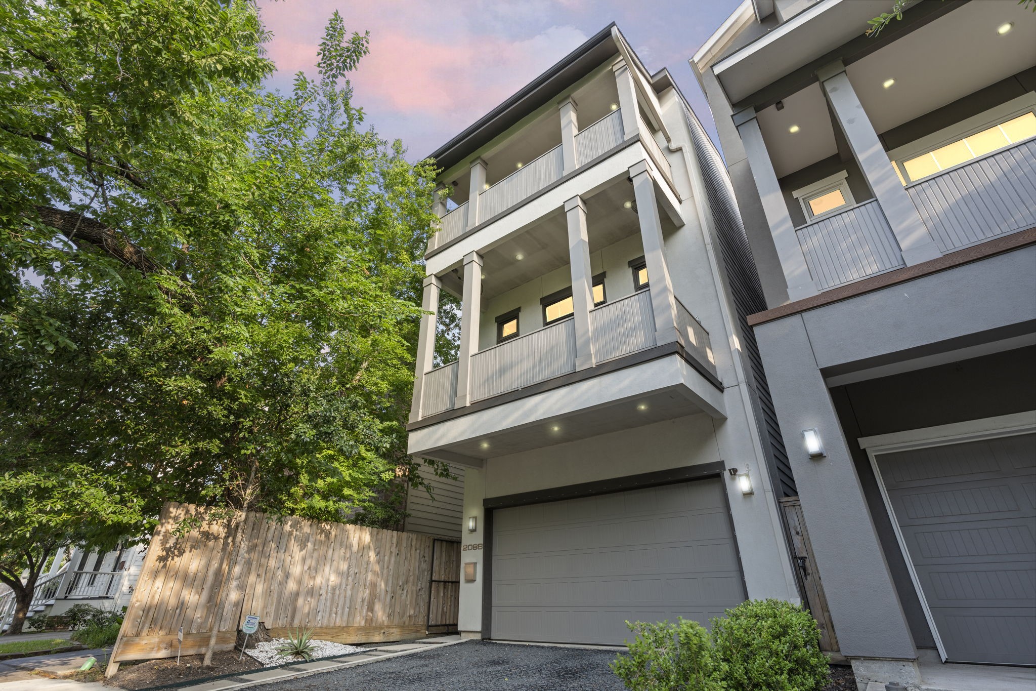 208 Aurora Street B Property Photo 1