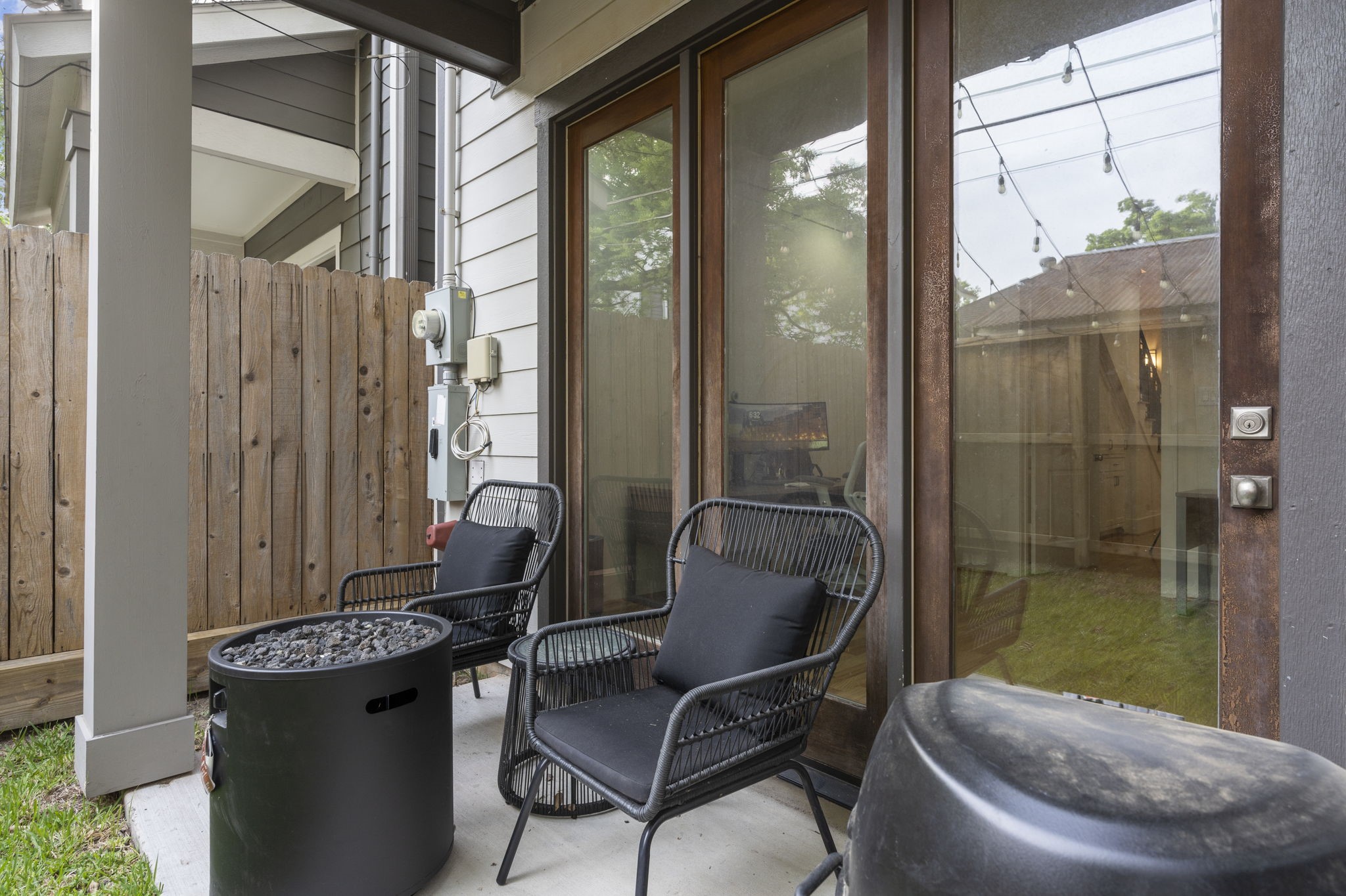 208 Aurora Street B Property Photo 7