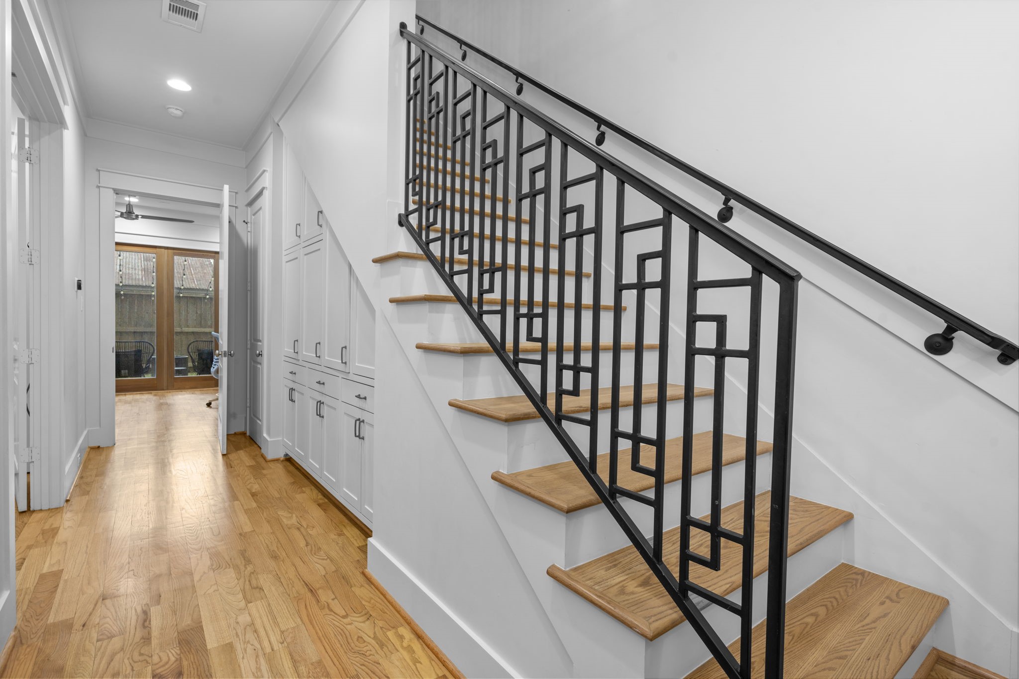 208 Aurora Street B Property Photo 10