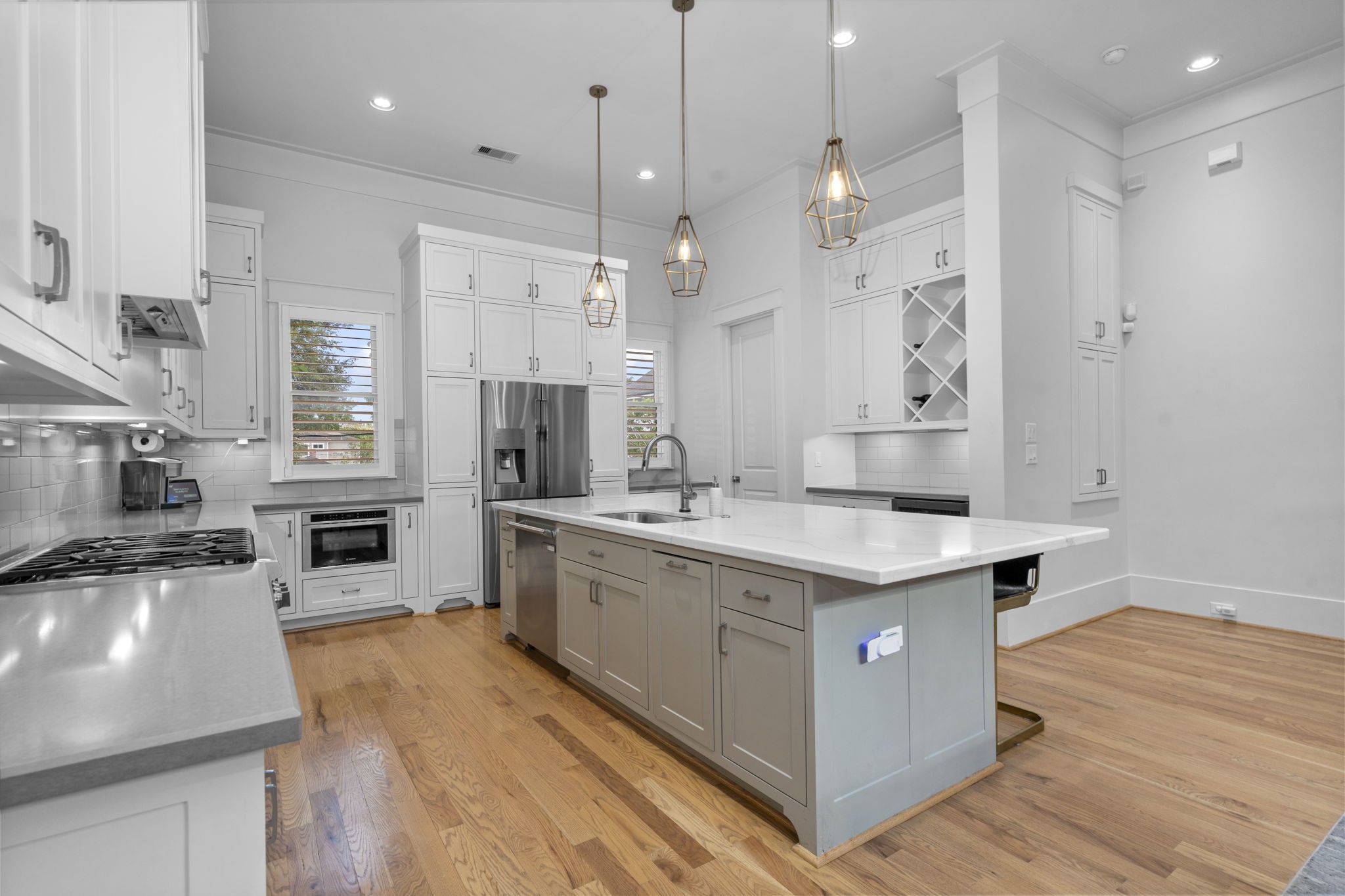 208 Aurora Street B Property Photo 16