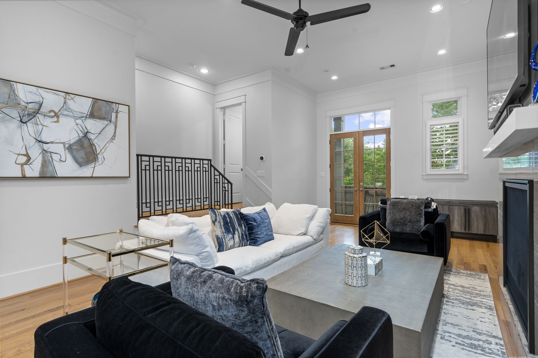 208 Aurora Street B Property Photo 26