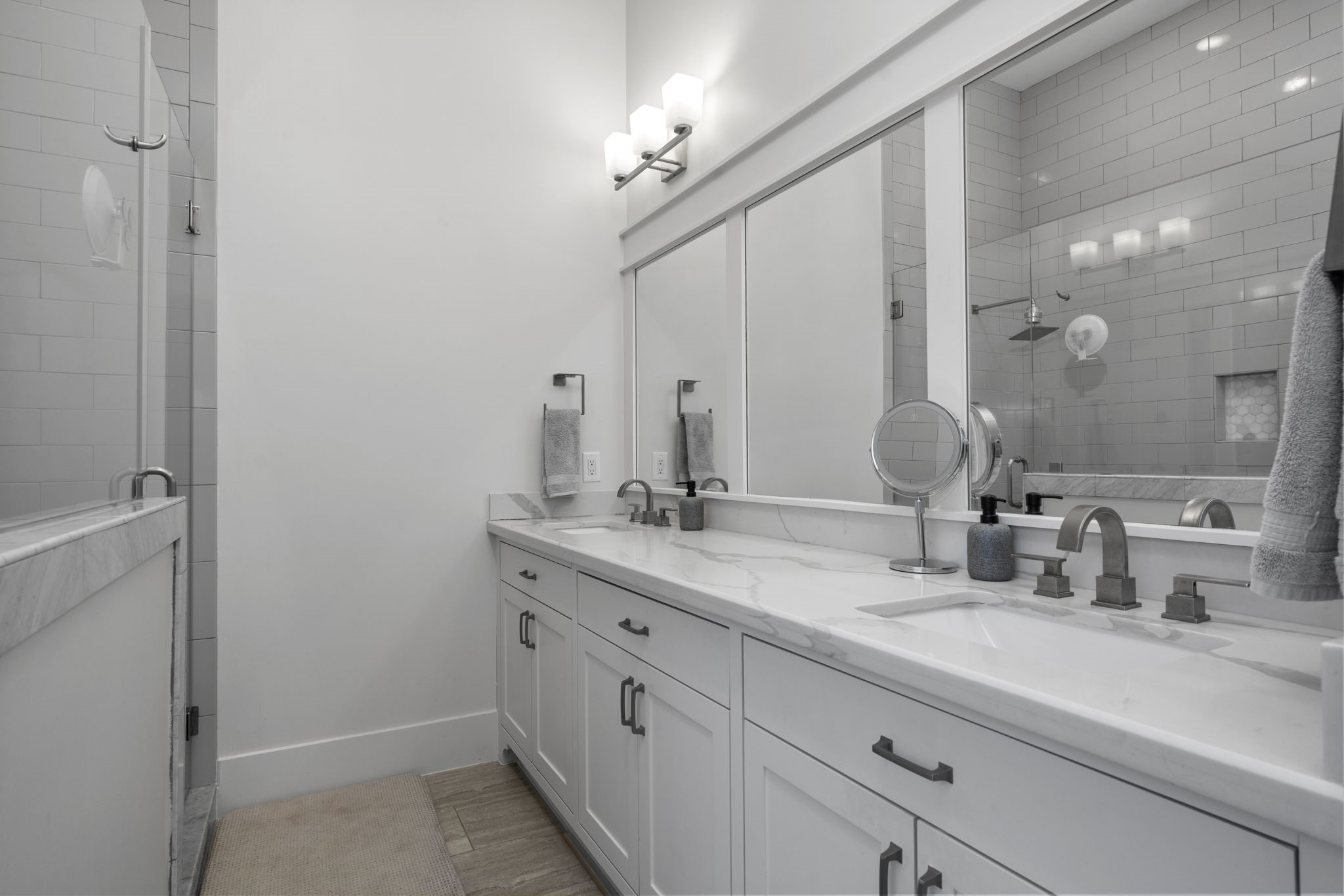 208 Aurora Street B Property Photo 38