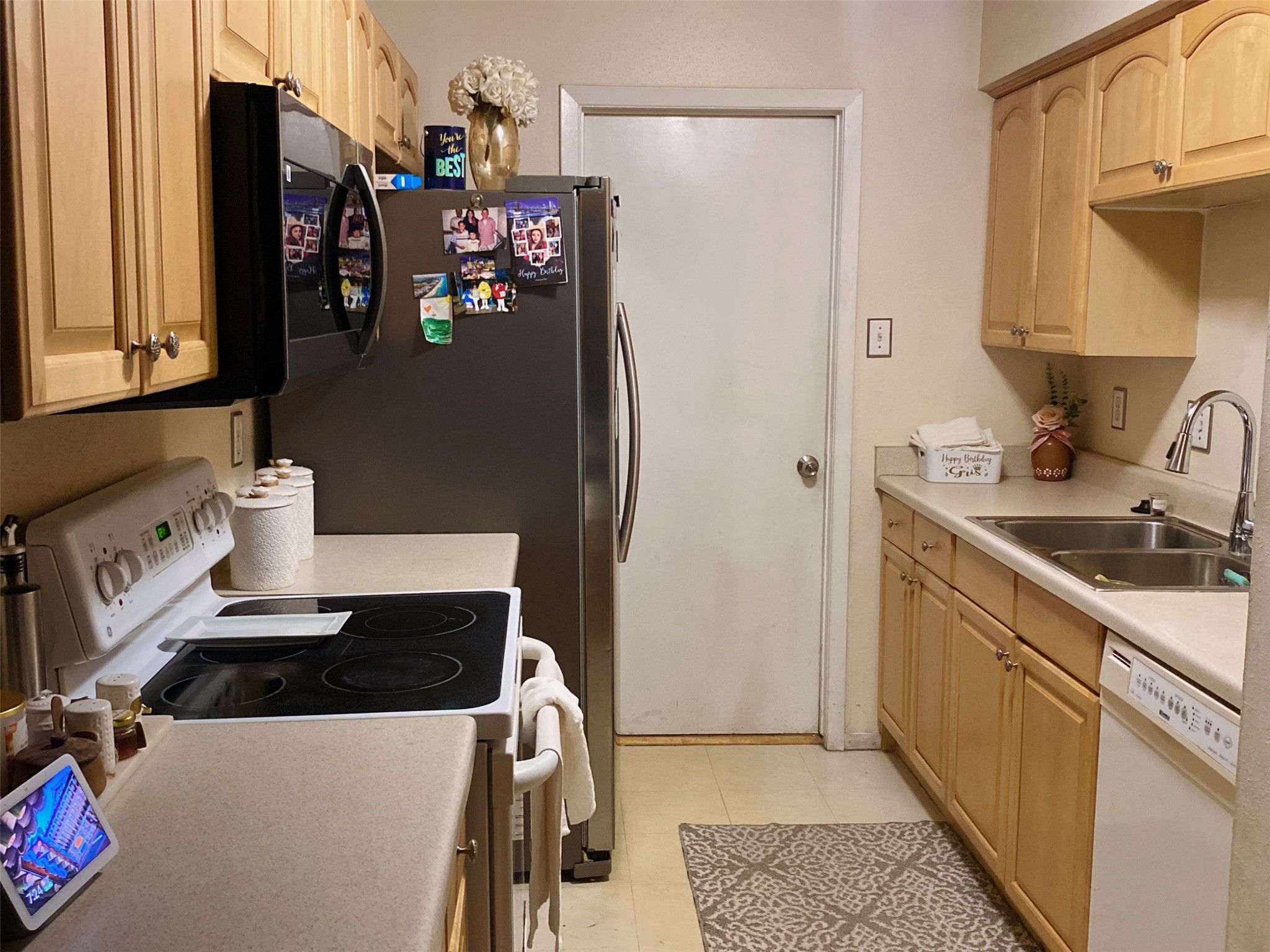 10022 Bell Towne Drive Property Photo 3