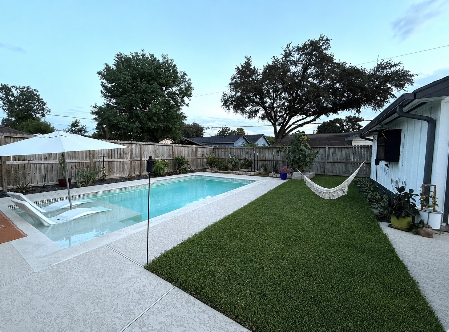 5815 Hoover Street Property Photo 1
