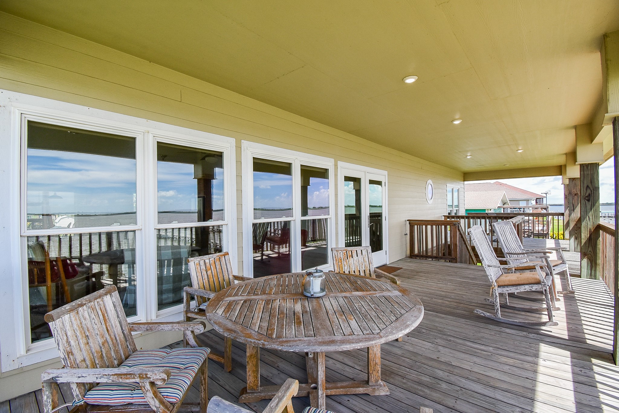 1588 W Bayshore Drive Property Photo 9