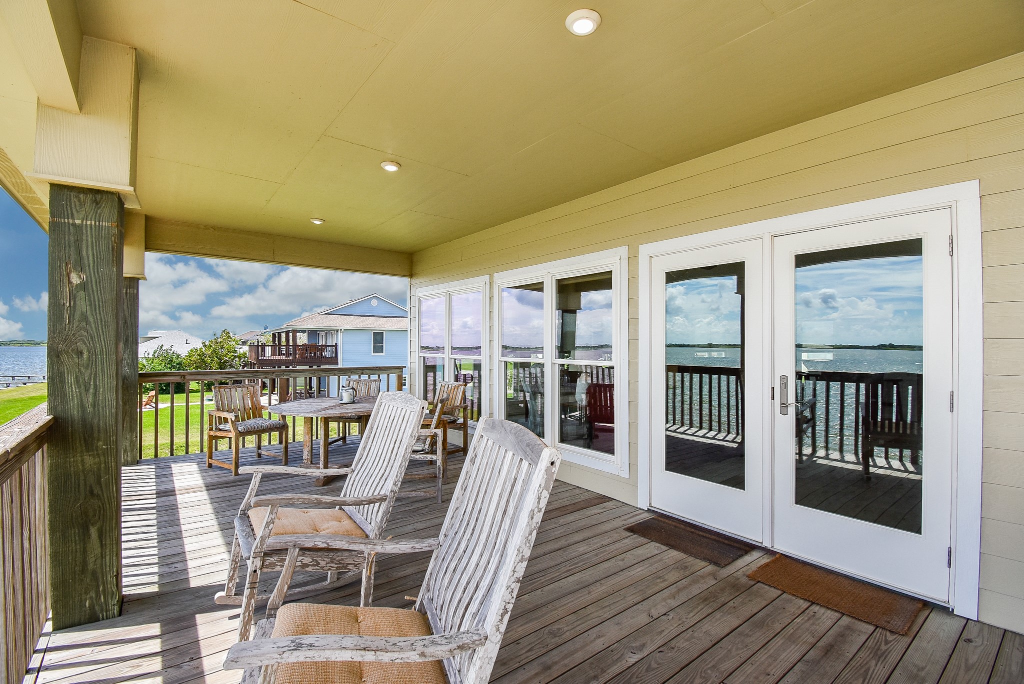 1588 W Bayshore Drive Property Photo 10