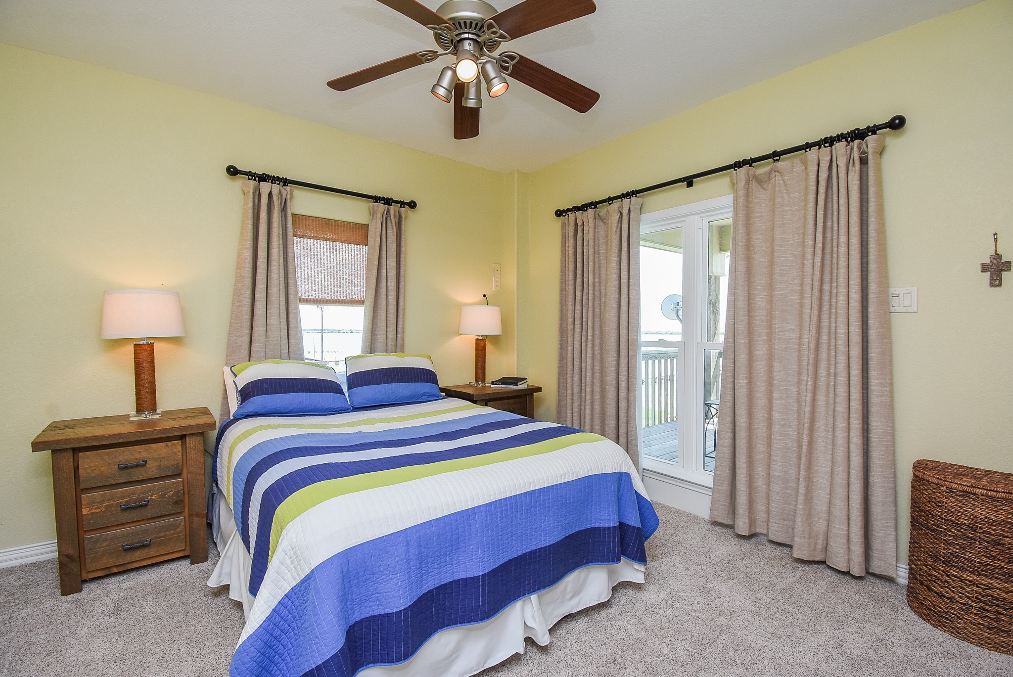 1588 W Bayshore Drive Property Photo 25