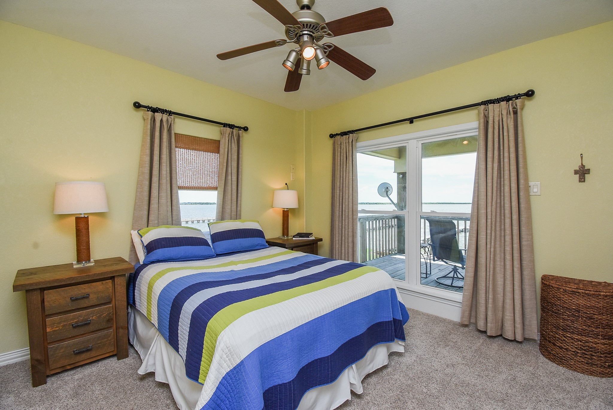 1588 W Bayshore Drive Property Photo 26